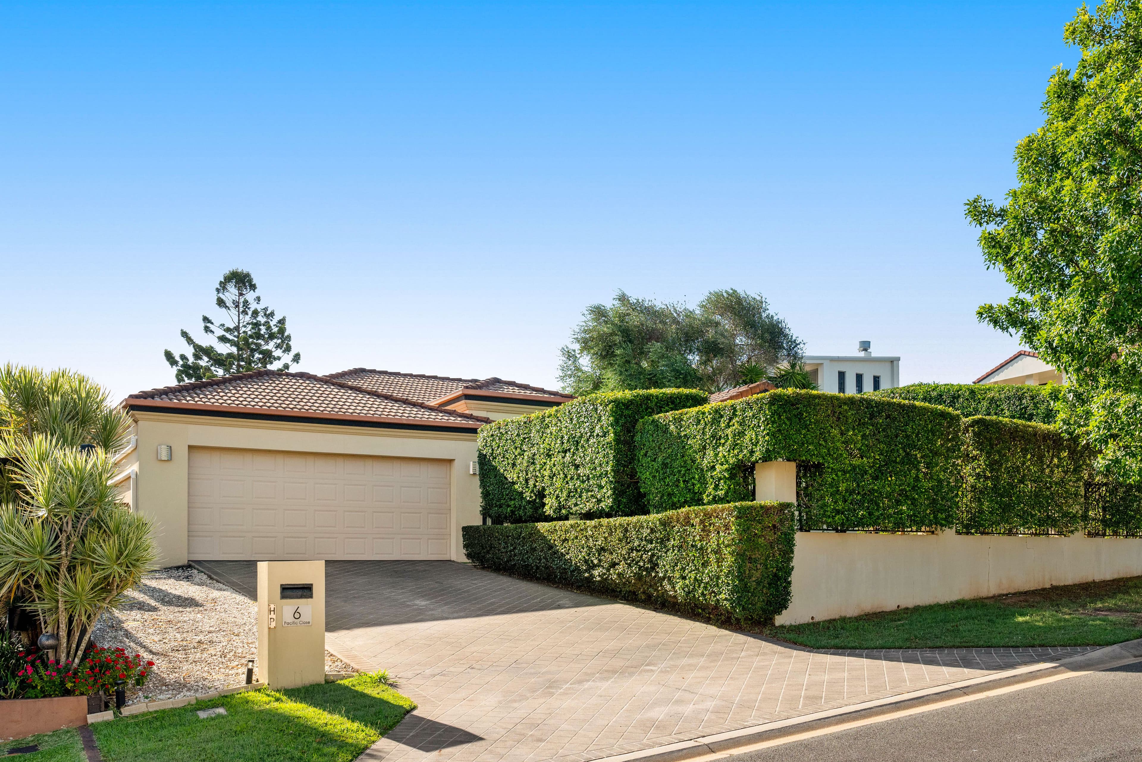 6 Pacific Close, Carindale QLD 4152, Carindale - Image 1