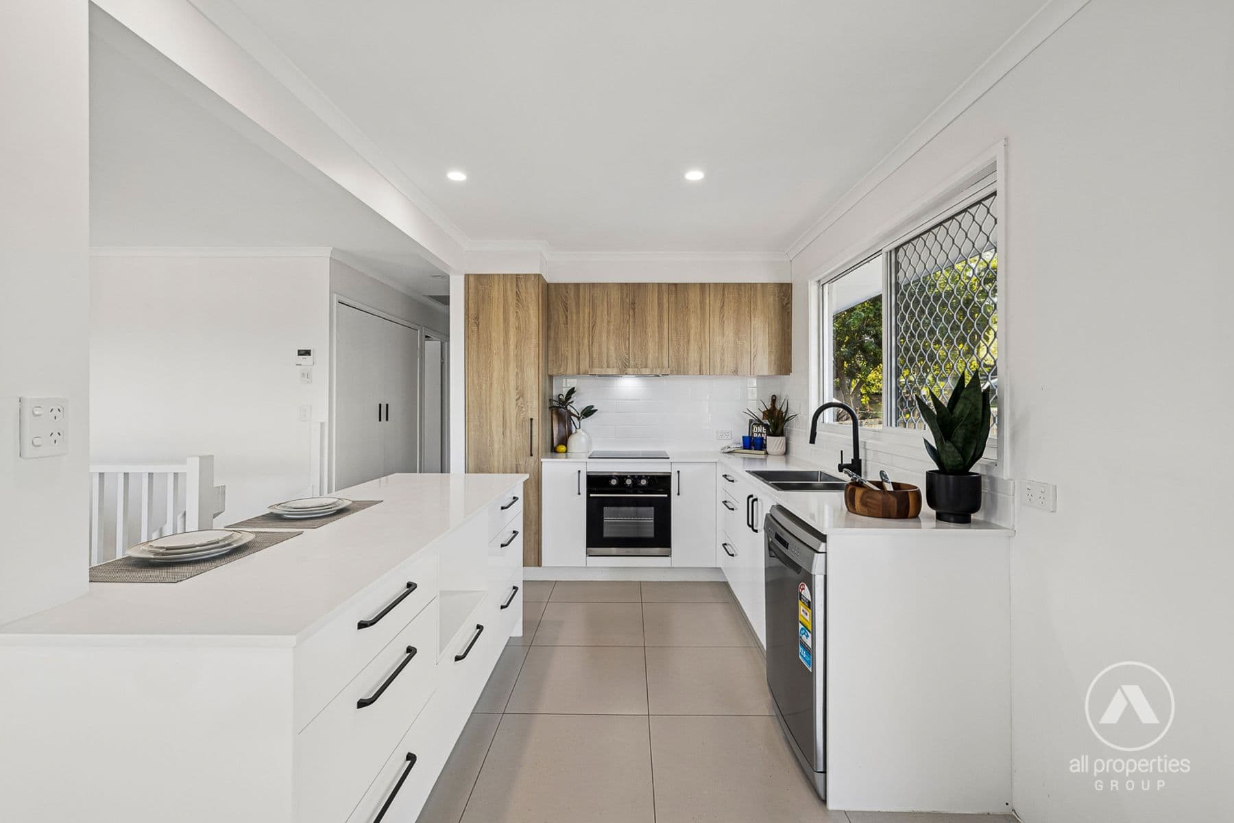 3 Rumbalara Avenue, Ashmore QLD 4214, Ashmore - Thumbnail 5