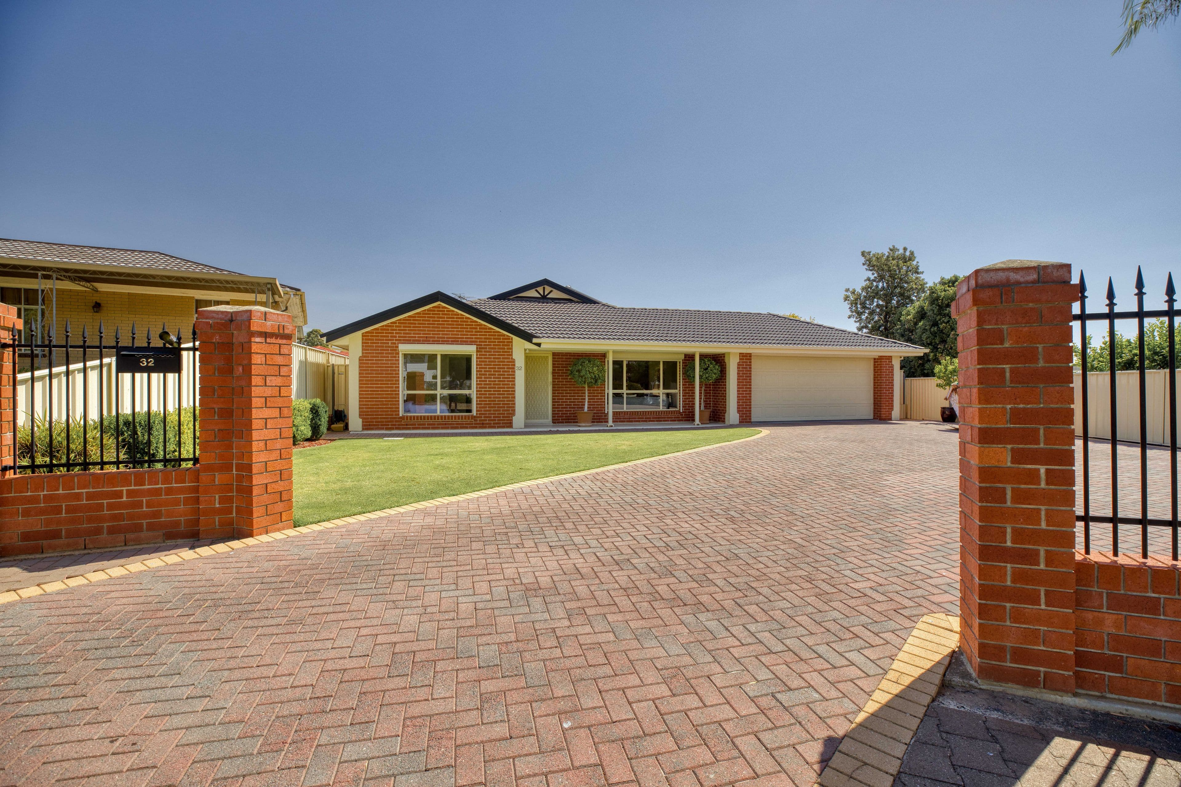 32 Russell Avenue, Seacombe Gardens SA 5047, Seacombe Gardens - Image 1