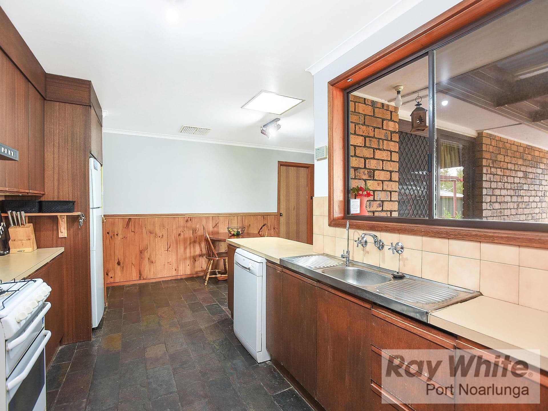 8 Beverley Street, Morphett Vale SA 5162, Morphett Vale - Thumbnail 7