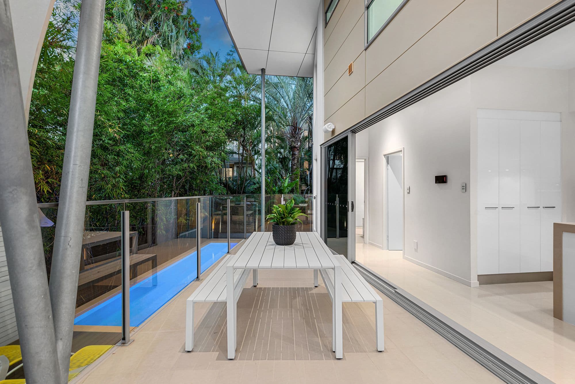 238 Oxford Street, Balmoral QLD 4171, Balmoral - Thumbnail 2