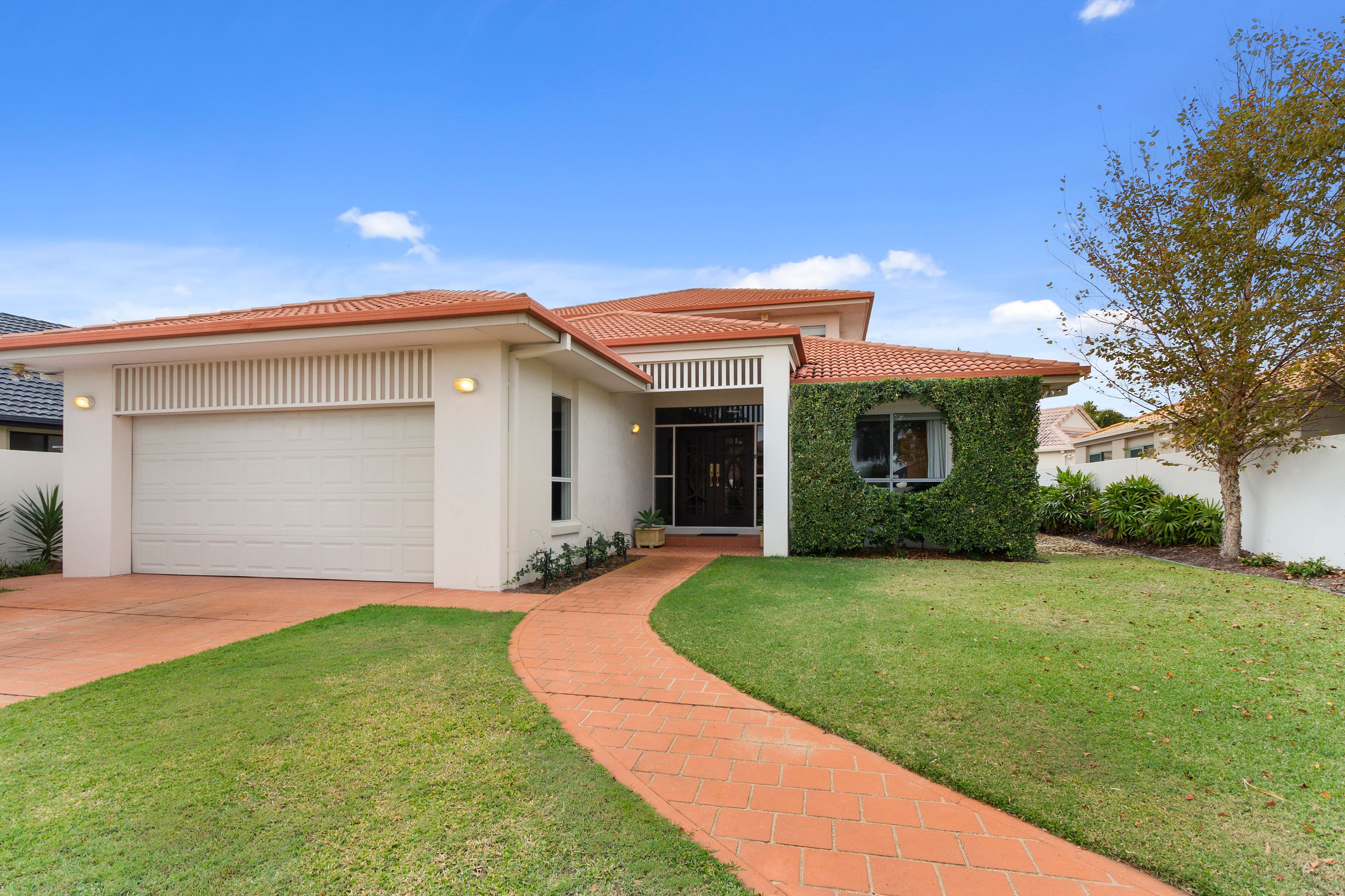 3 Midnight Court, Runaway Bay QLD 4216, Runaway Bay - Thumbnail 2