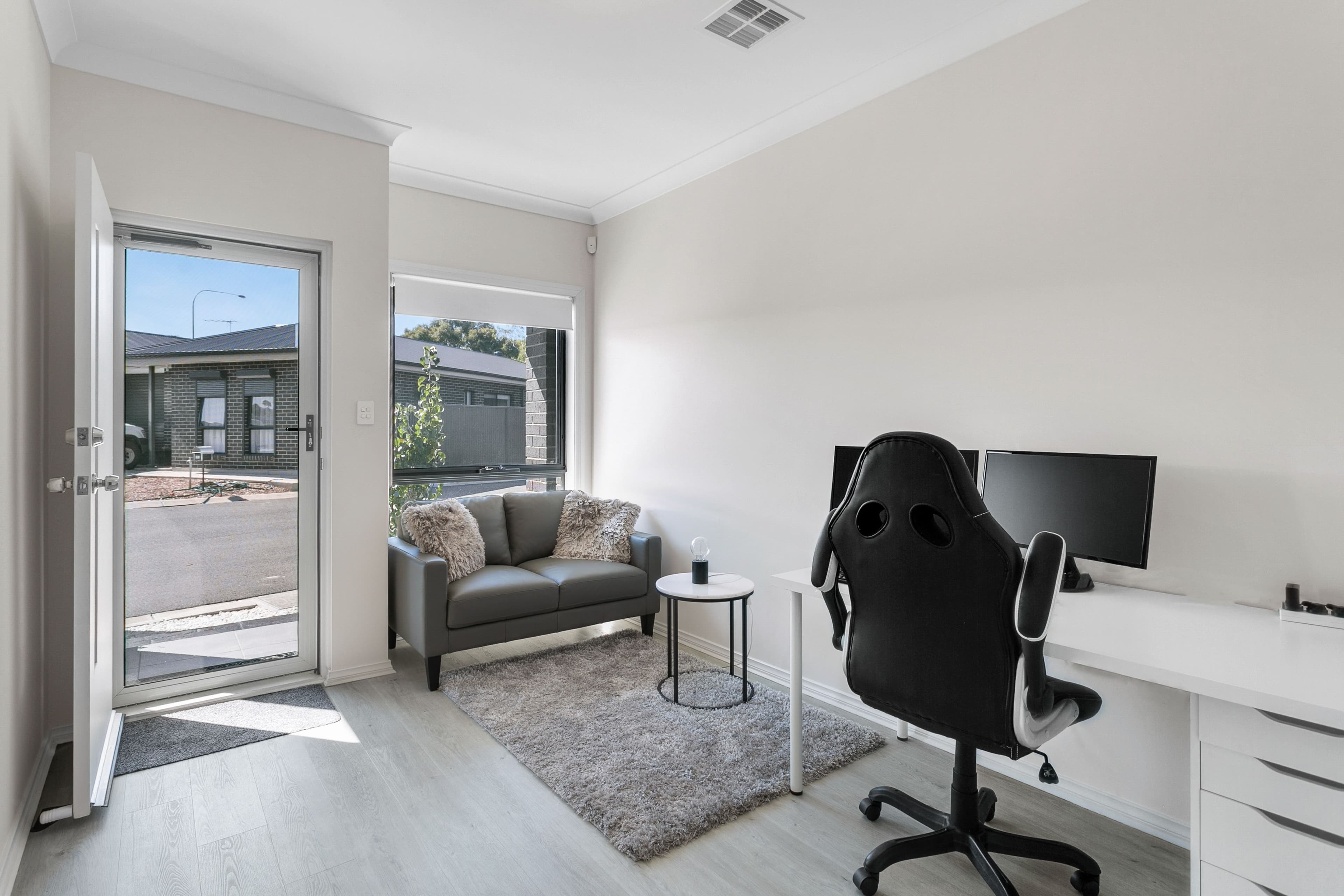 1/8 David Street, Altona - Thumbnail 2