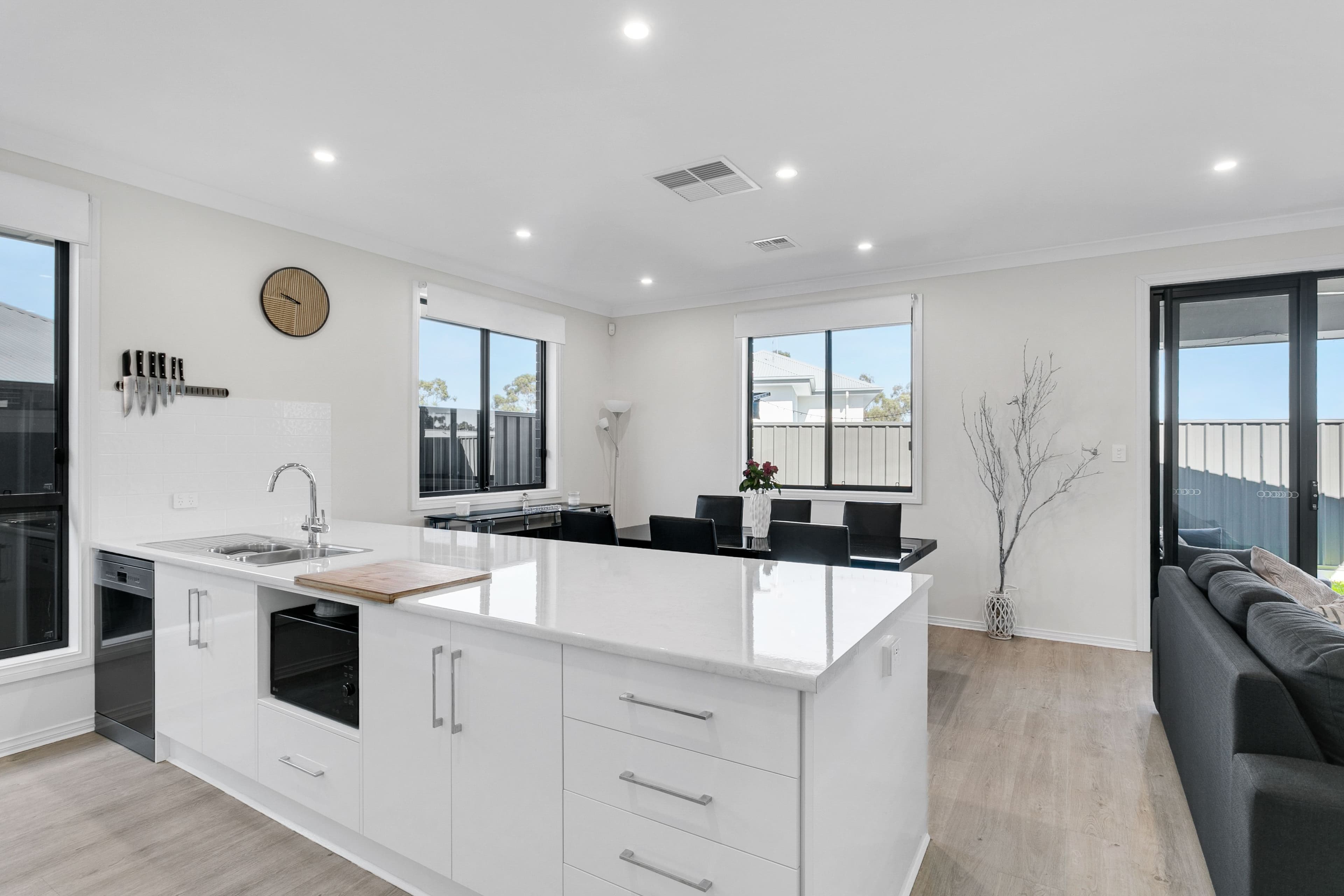 1/8 David Street, Altona - Thumbnail 3