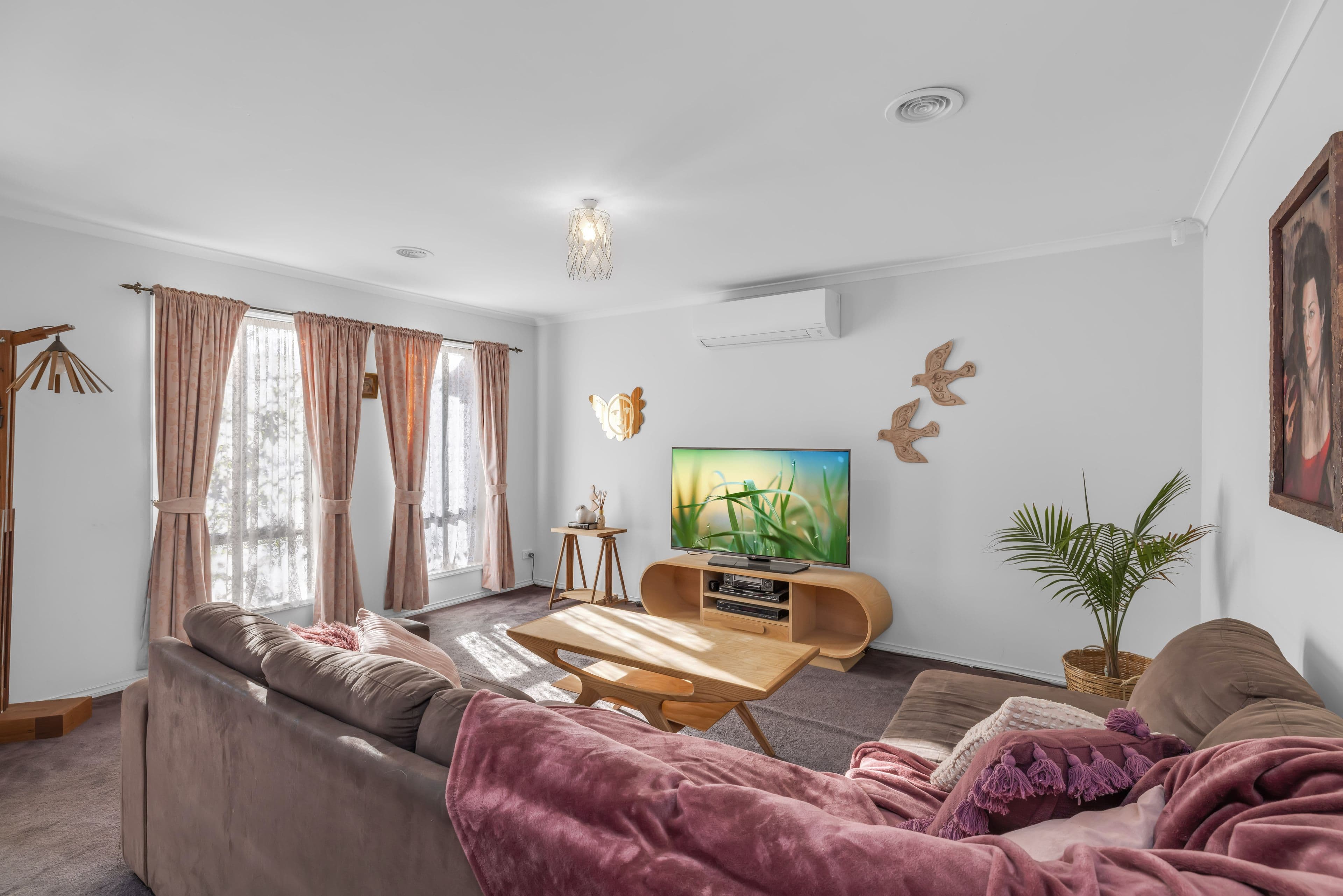 15 Tyrell Place, Pakenham VIC 3810, Pakenham - Thumbnail 2