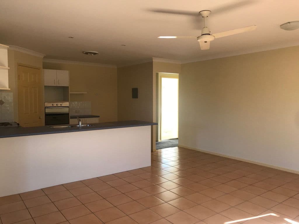 102 Bronzewing Crescent, Deception Bay QLD 4508, Deception Bay - Thumbnail 2