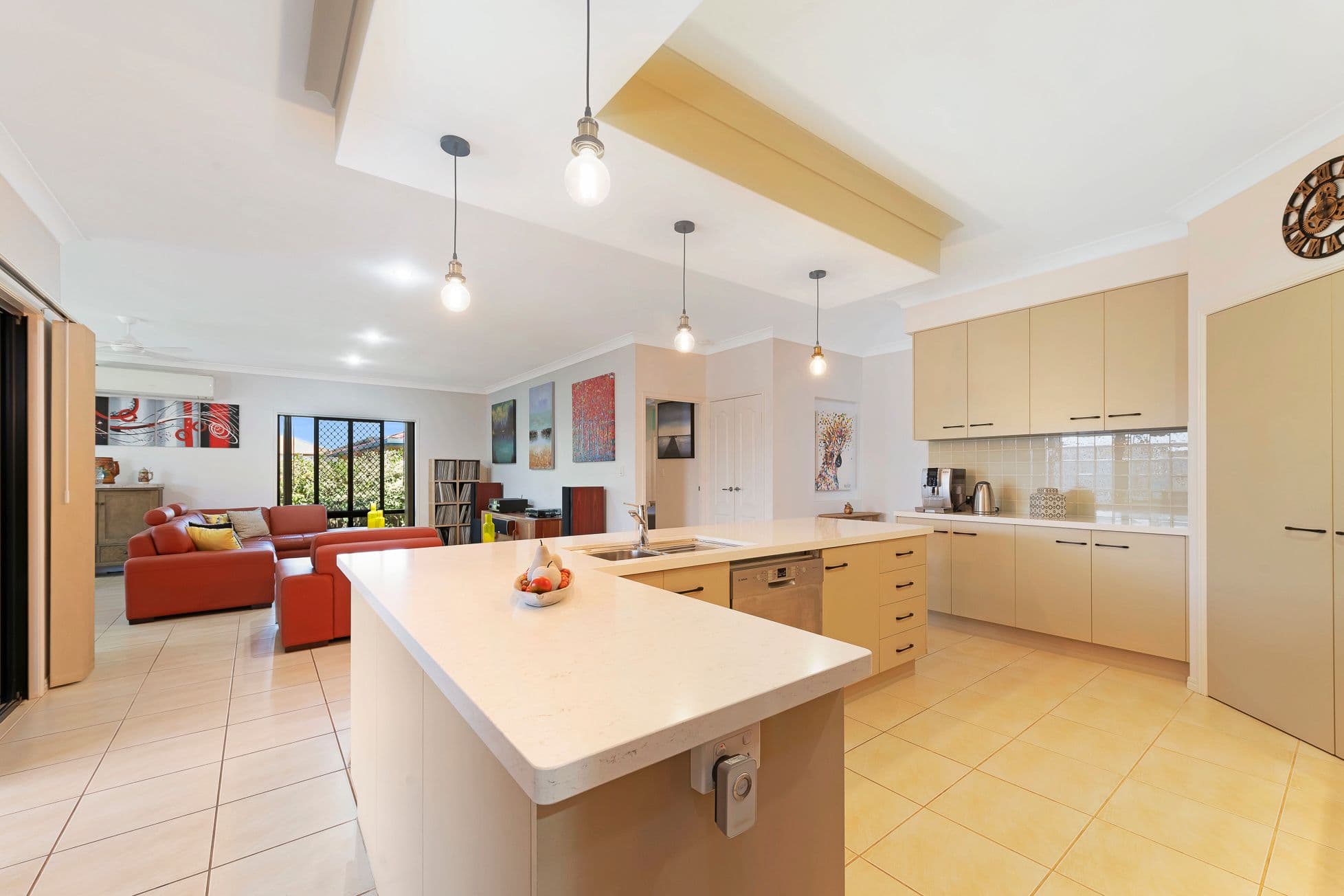11 Leon Place, Coral Cove QLD 4670, Coral Cove - Thumbnail 3