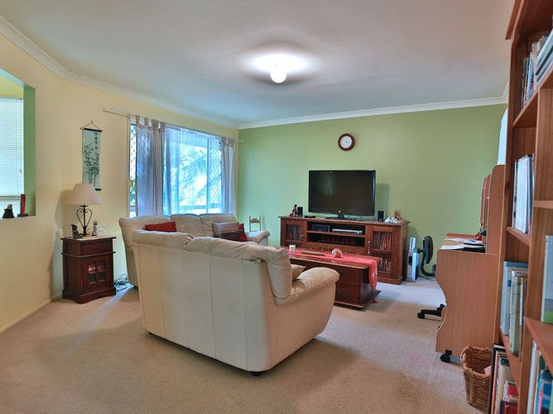 5 Yellowjack Crescent, ALBANY CREEK QLD 4035, Albany Creek - Thumbnail 2