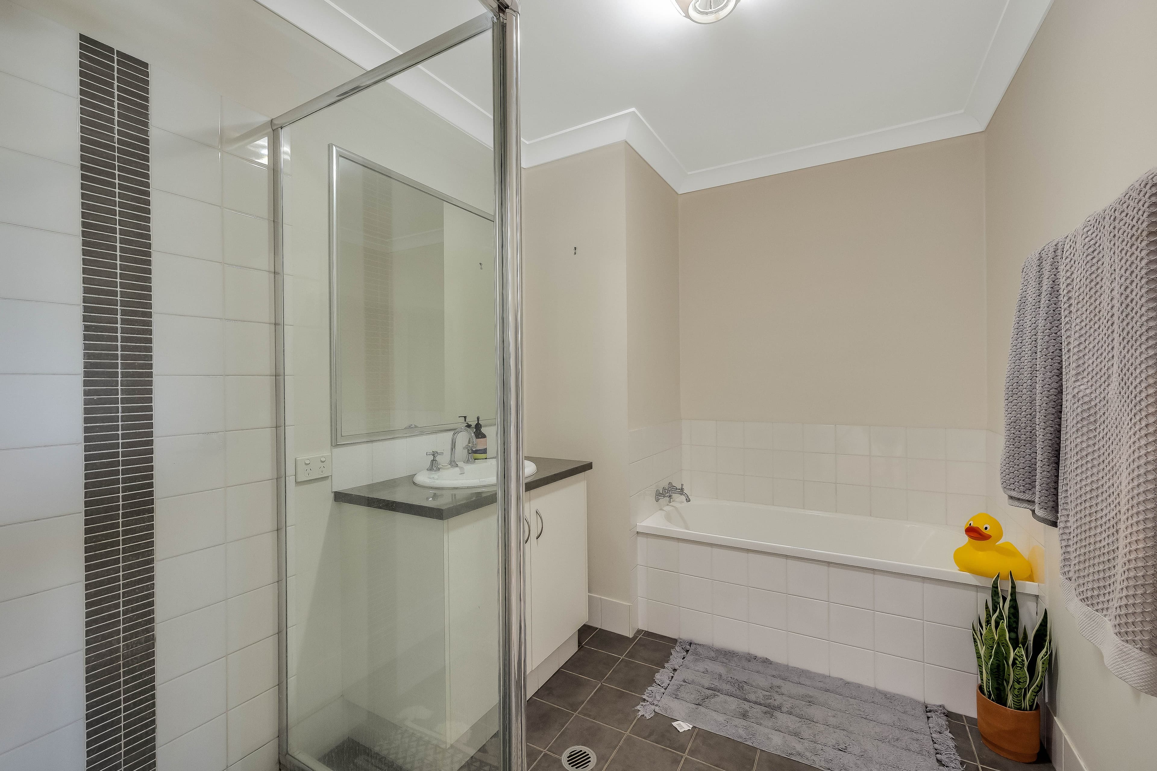 46 Gordon Avenue, Newtown QLD 4350, Newtown - Thumbnail 6