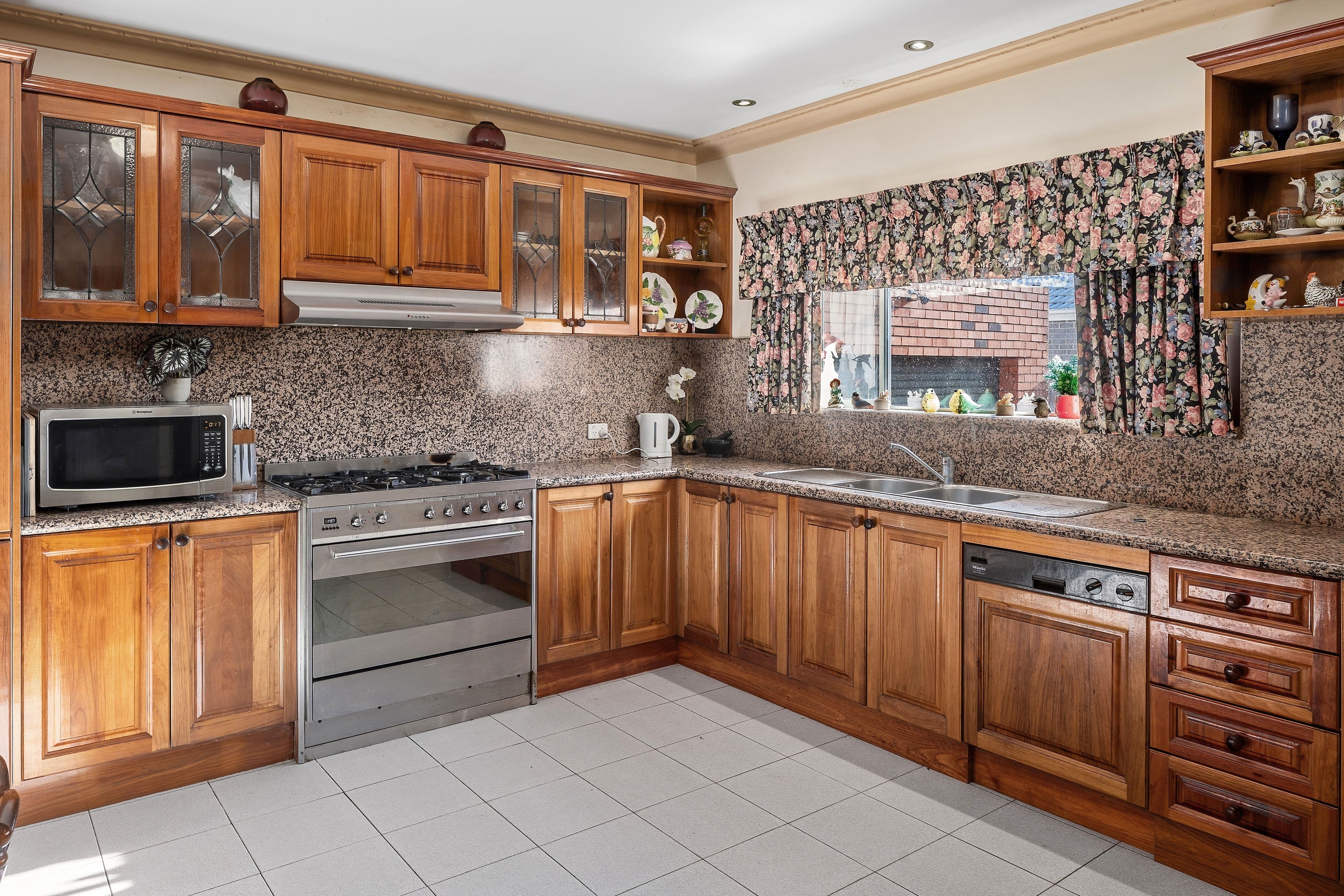 107 Cedar Street, Thomastown VIC 3074, Thomastown - Thumbnail 2