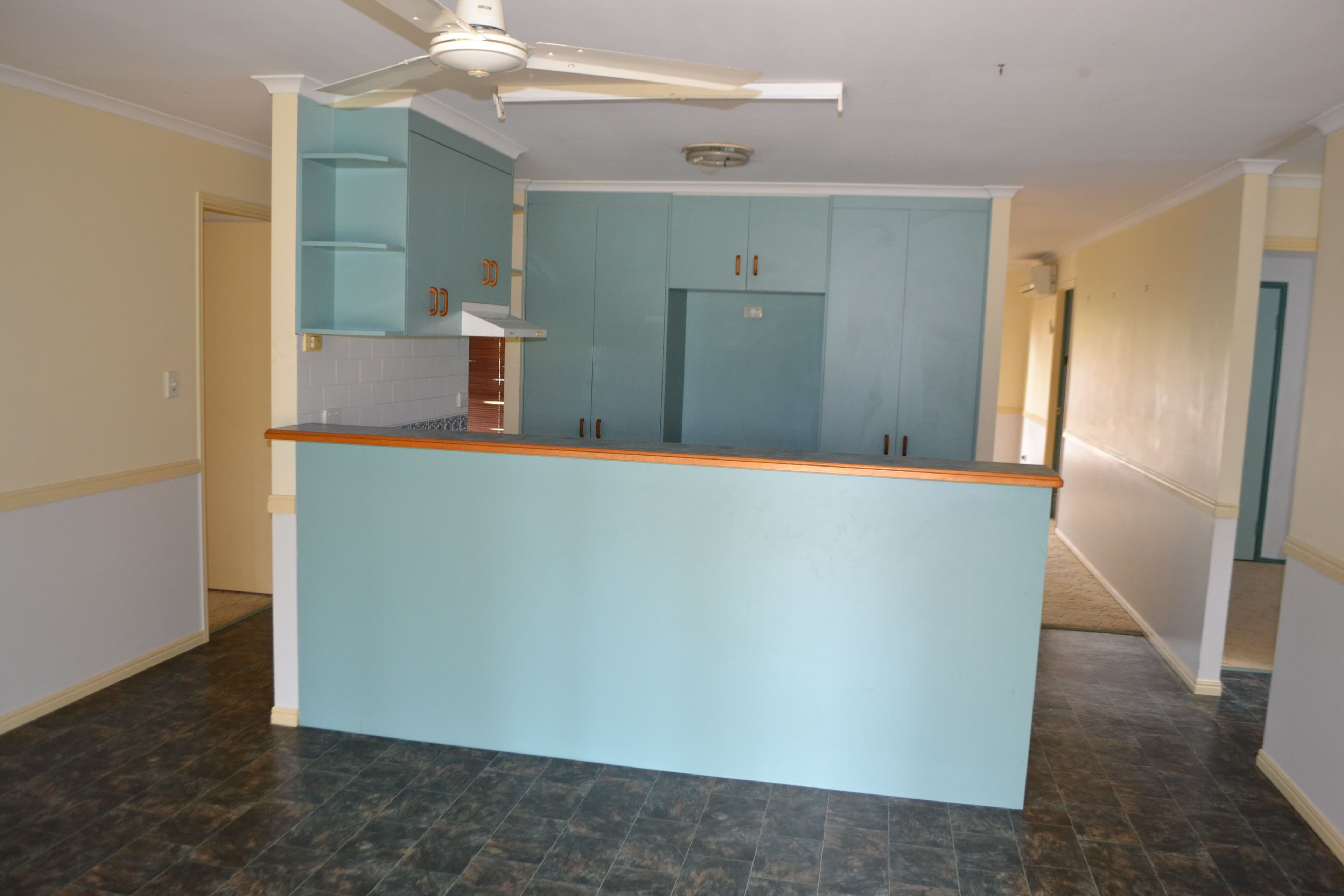 24 Deloraine Avenue, Urangan QLD 4655, Urangan - Thumbnail 6