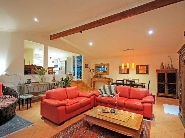 1 Karina Crescent, BROADBEACH WATERS QLD 4218, Broadbeach Waters - Thumbnail 2