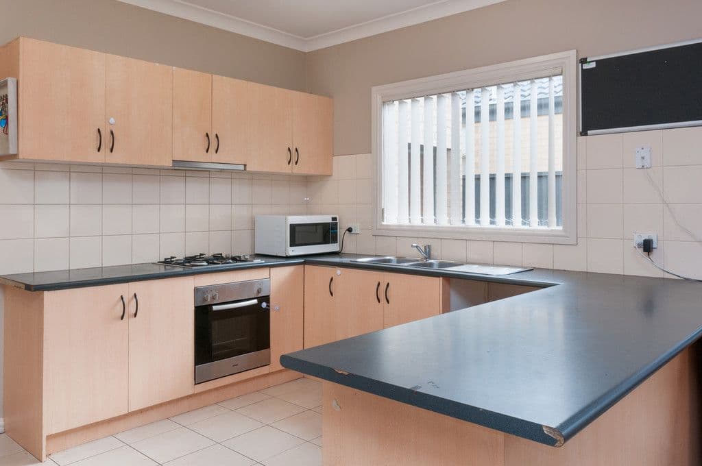 4 Highcroft Place, Cairnlea VIC 3023, Cairnlea - Thumbnail 2