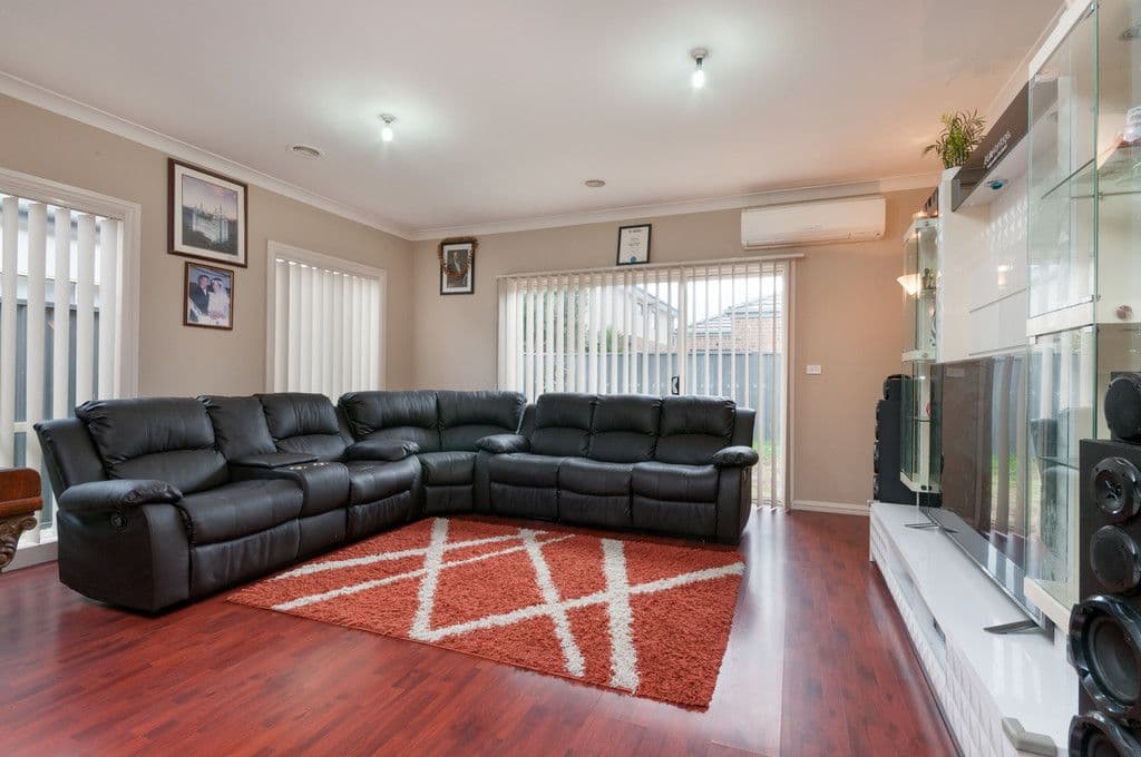 4 Highcroft Place, Cairnlea VIC 3023, Cairnlea - Thumbnail 3