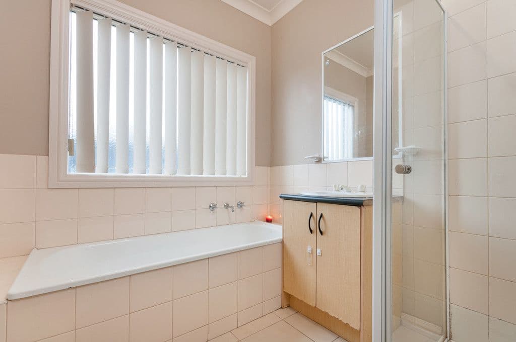 4 Highcroft Place, Cairnlea VIC 3023, Cairnlea - Thumbnail 4