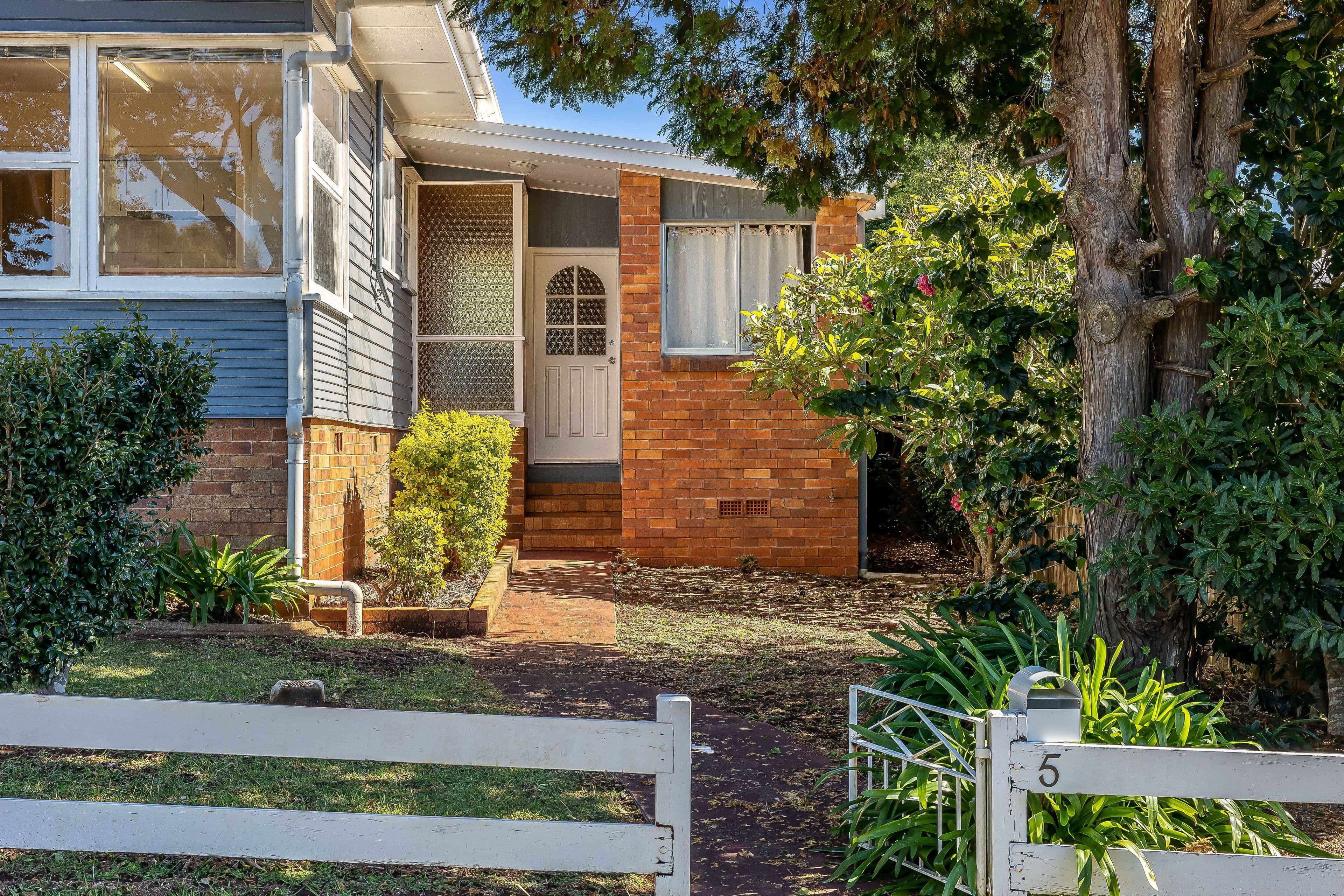 5 Jewell Street, Centenary Heights QLD 4350, Centenary Heights - Thumbnail 2