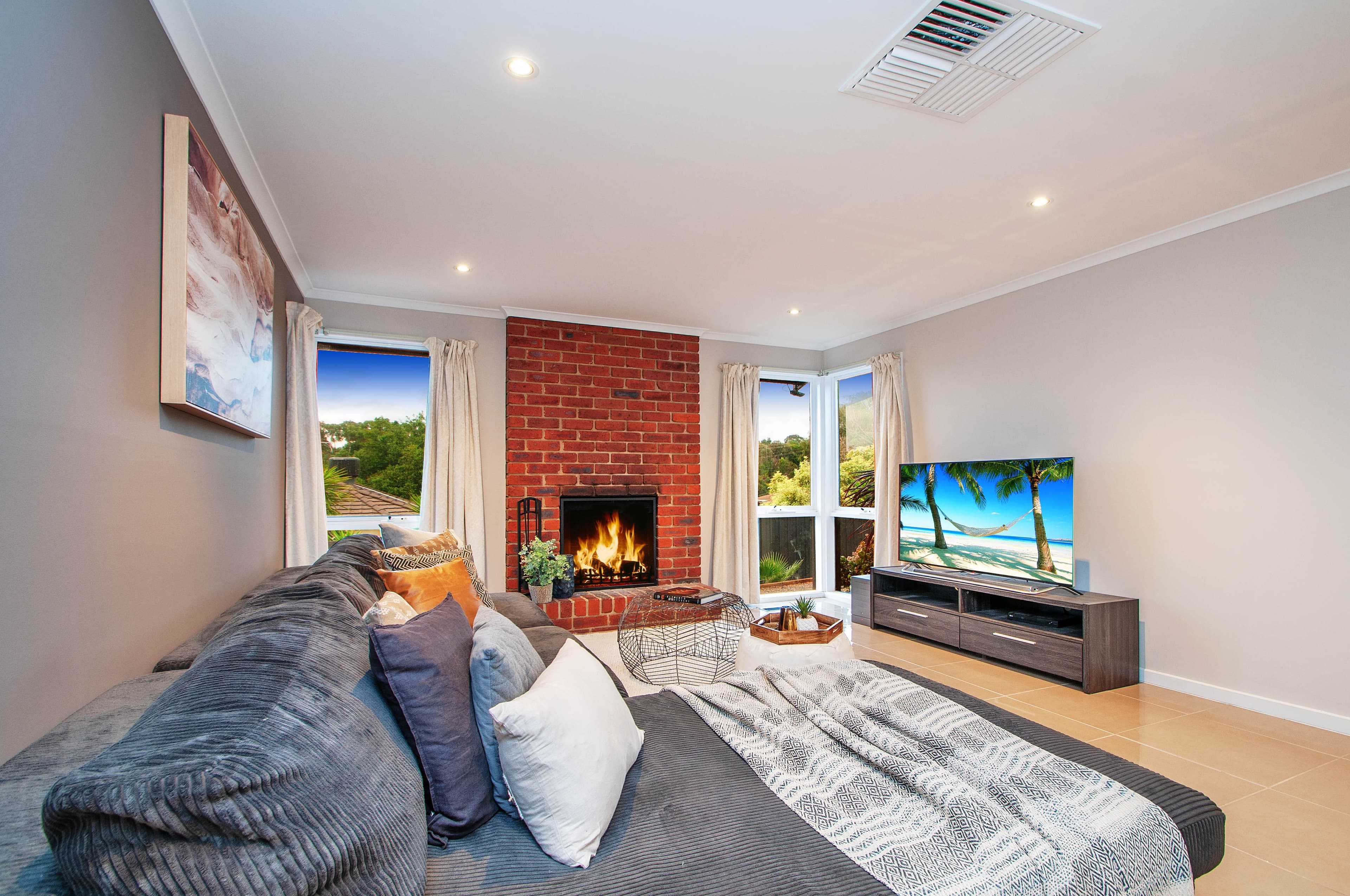 13 Highleigh Court, Mooroolbark VIC 3138, Mooroolbark - Thumbnail 2
