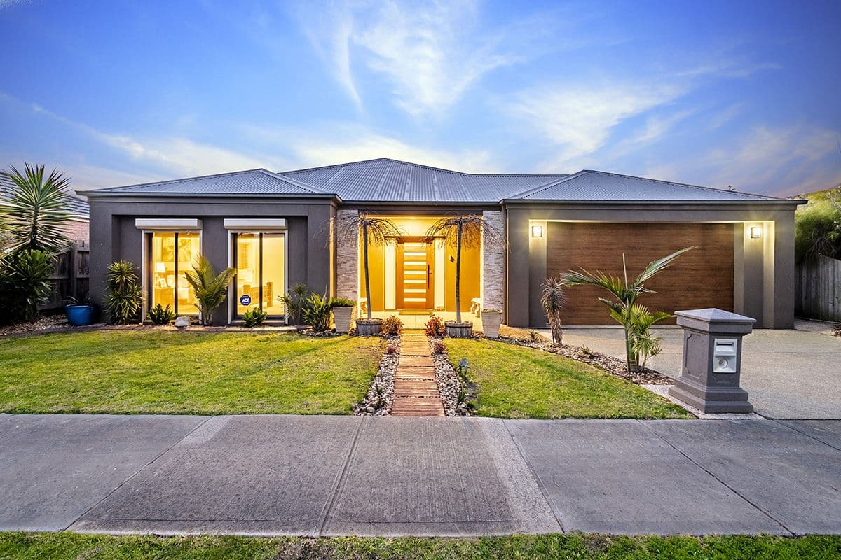13 Parkstone Vista, Cranbourne VIC 3977, Cranbourne - Thumbnail 2