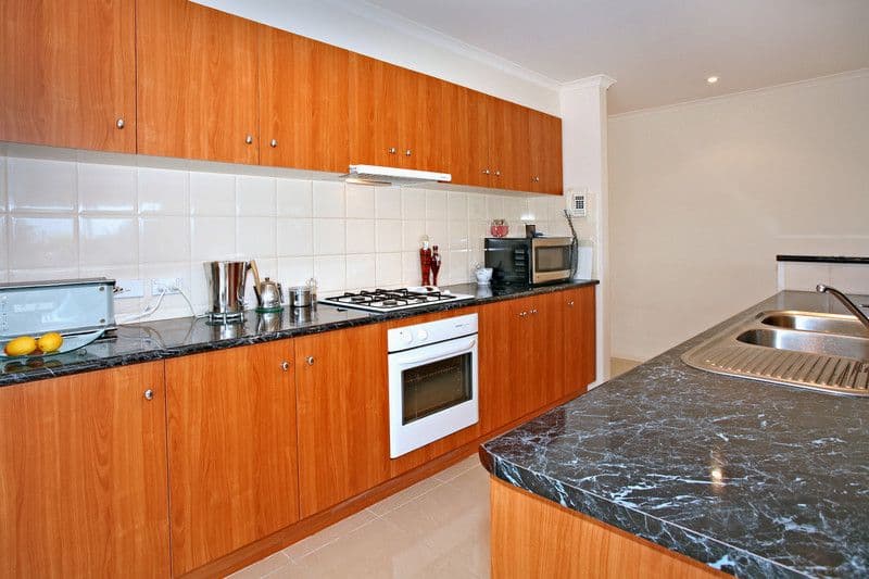 5 Ironbark Street, WAURN PONDS VIC 3216, Waurn Ponds - Thumbnail 5