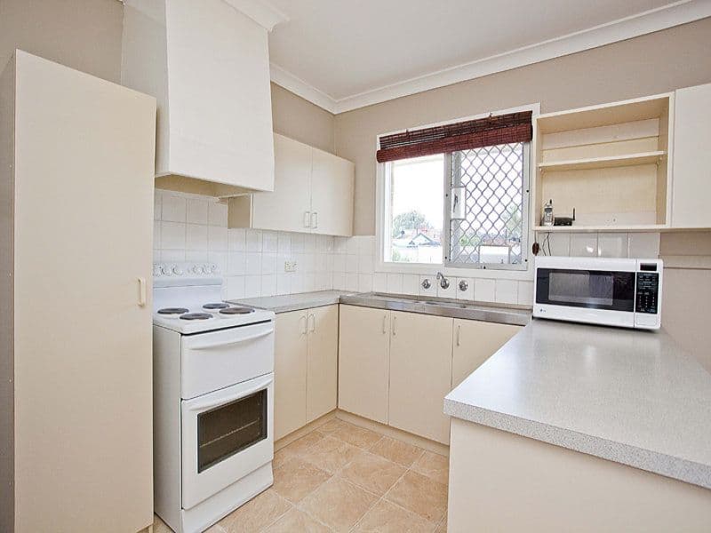 30 Brathwaite Road, LOCKRIDGE WA 6054, Lockridge - Thumbnail 4