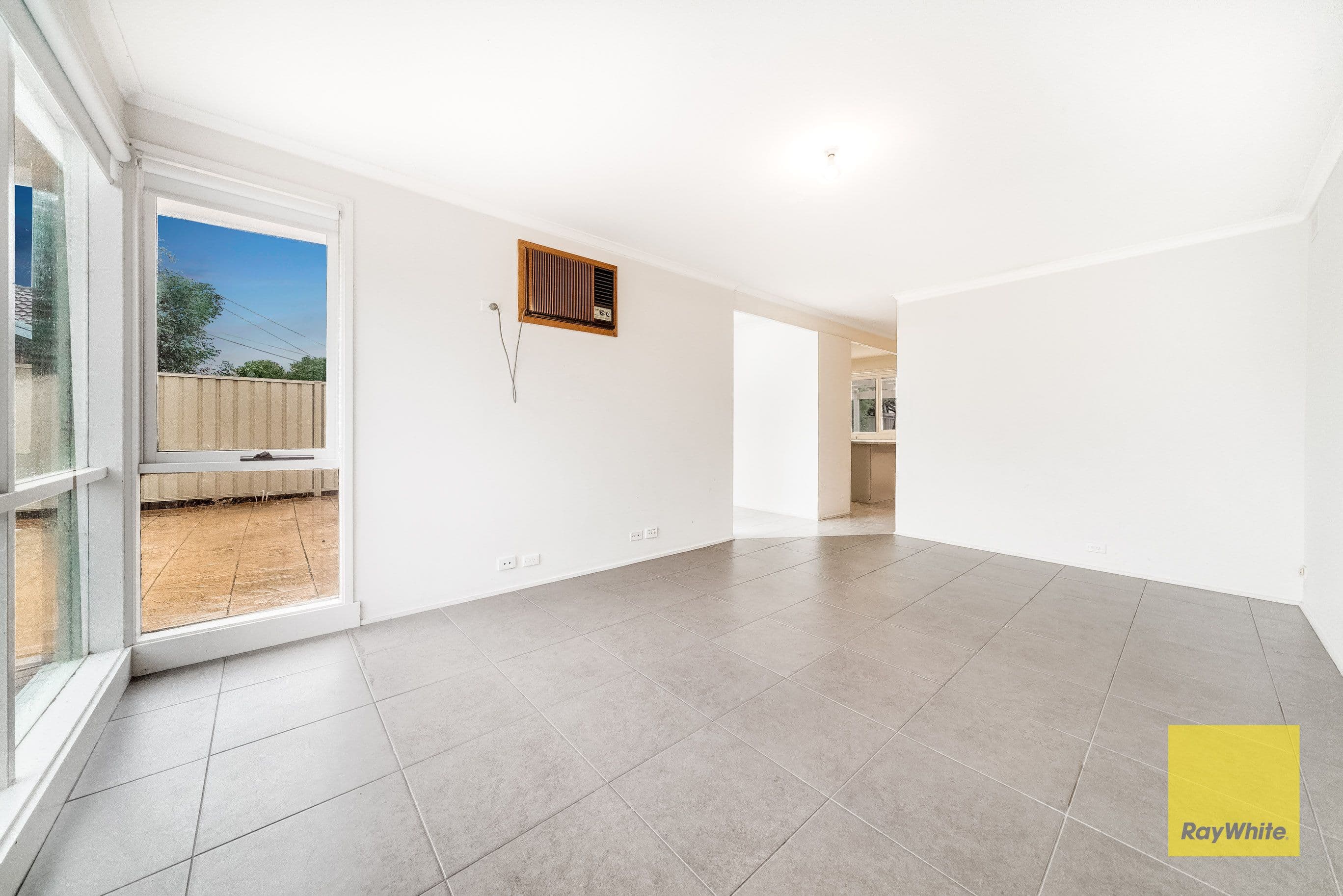 14 Vernon Court, Hoppers Crossing VIC 3029, Hoppers Crossing - Thumbnail 3