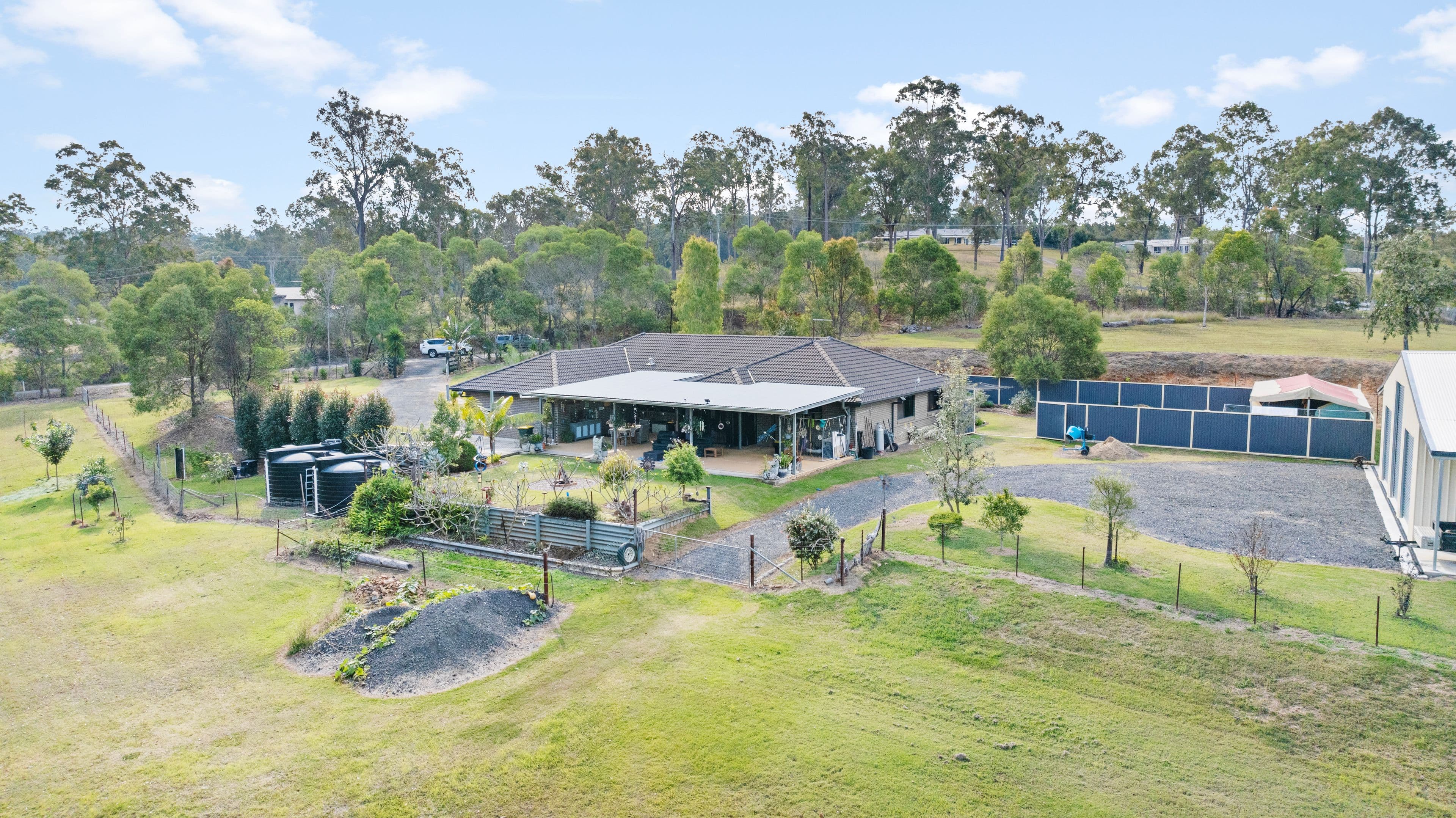 20 Essex Court, Mount Hallen QLD 4312, Mount Hallen - Thumbnail 2