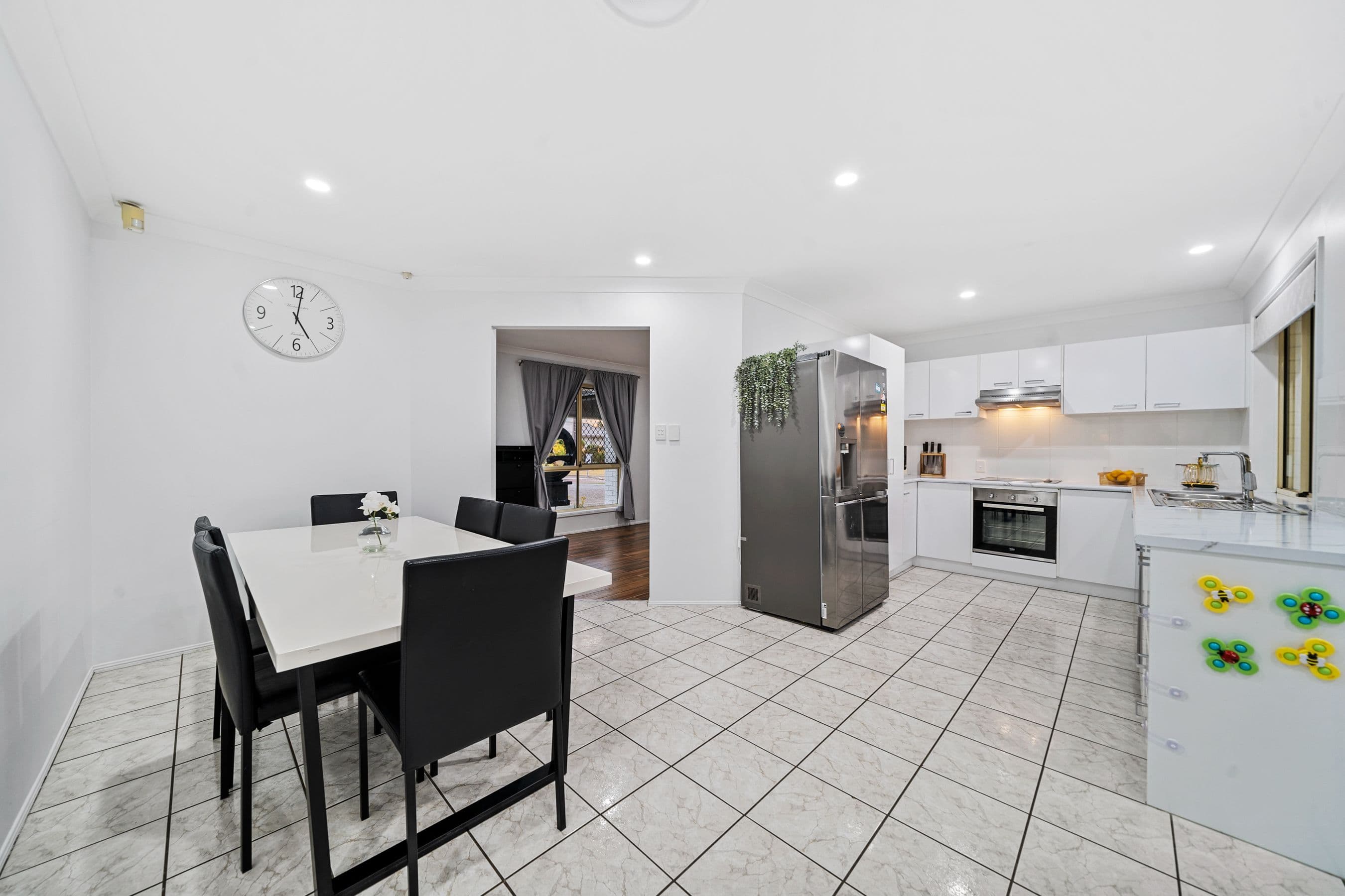 8 Cornwall Close, Heritage Park QLD 4118, Heritage Park - Thumbnail 4
