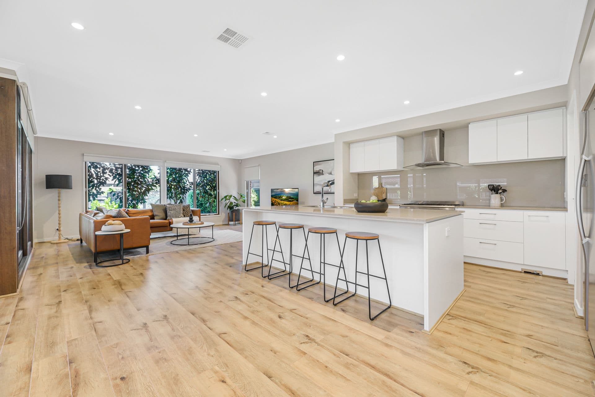 32 Tulliallan Boulevard, Cranbourne North VIC 3977, Cranbourne North - Thumbnail 4