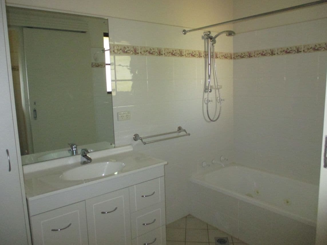 122 Chloride Street, BROKEN HILL NSW 2880, Broken Hill - Thumbnail 3