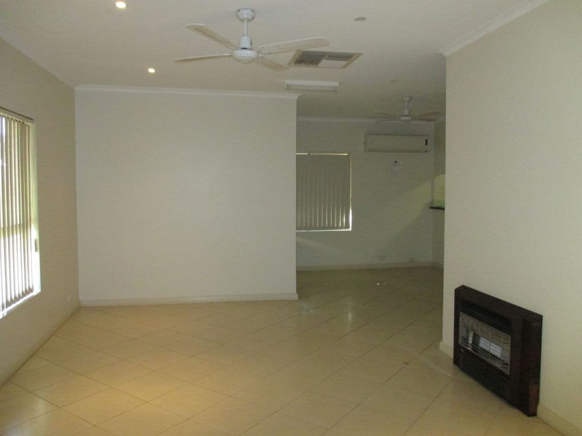 122 Chloride Street, BROKEN HILL NSW 2880, Broken Hill - Thumbnail 4