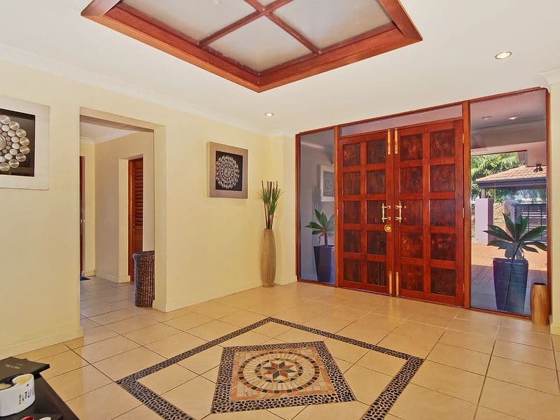 15 Saywell Street, SORRENTO QLD 4217, Sorrento - Thumbnail 3