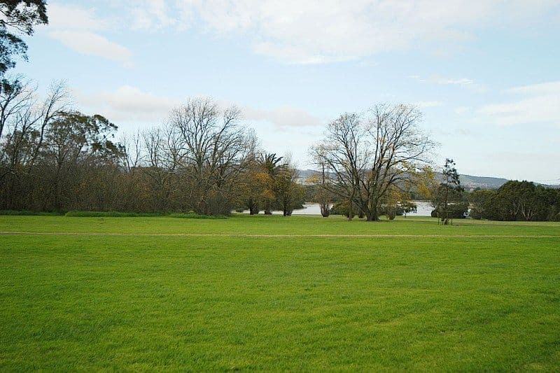 2 Crystal Court, WHEELERS HILL VIC 3150, Wheelers Hill - Thumbnail 2