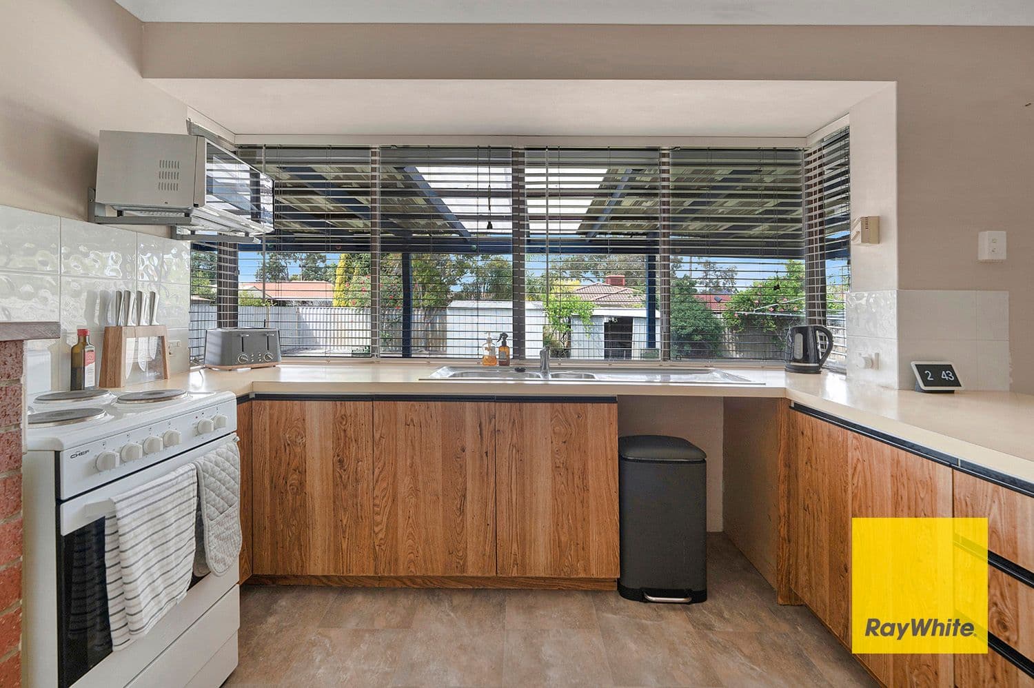 4 Crusader Drive, Thornlie WA 6108, Thornlie - Thumbnail 5