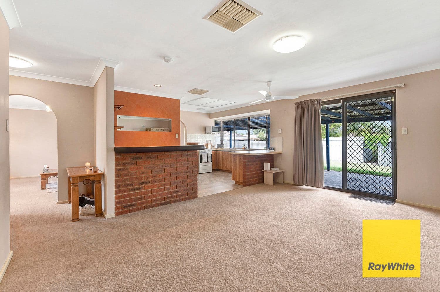 4 Crusader Drive, Thornlie WA 6108, Thornlie - Thumbnail 6