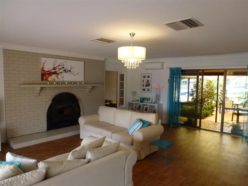6 Lakeland Drive, DUBBO NSW 2830, Dubbo - Thumbnail 3