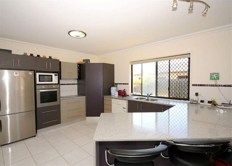 9 Harrison Circuit, URANGAN QLD 4655, Urangan - Thumbnail 2