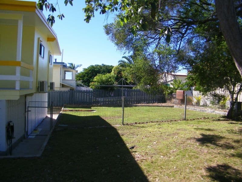15 Schafer Street, CLINTON QLD 4680, Clinton - Thumbnail 4