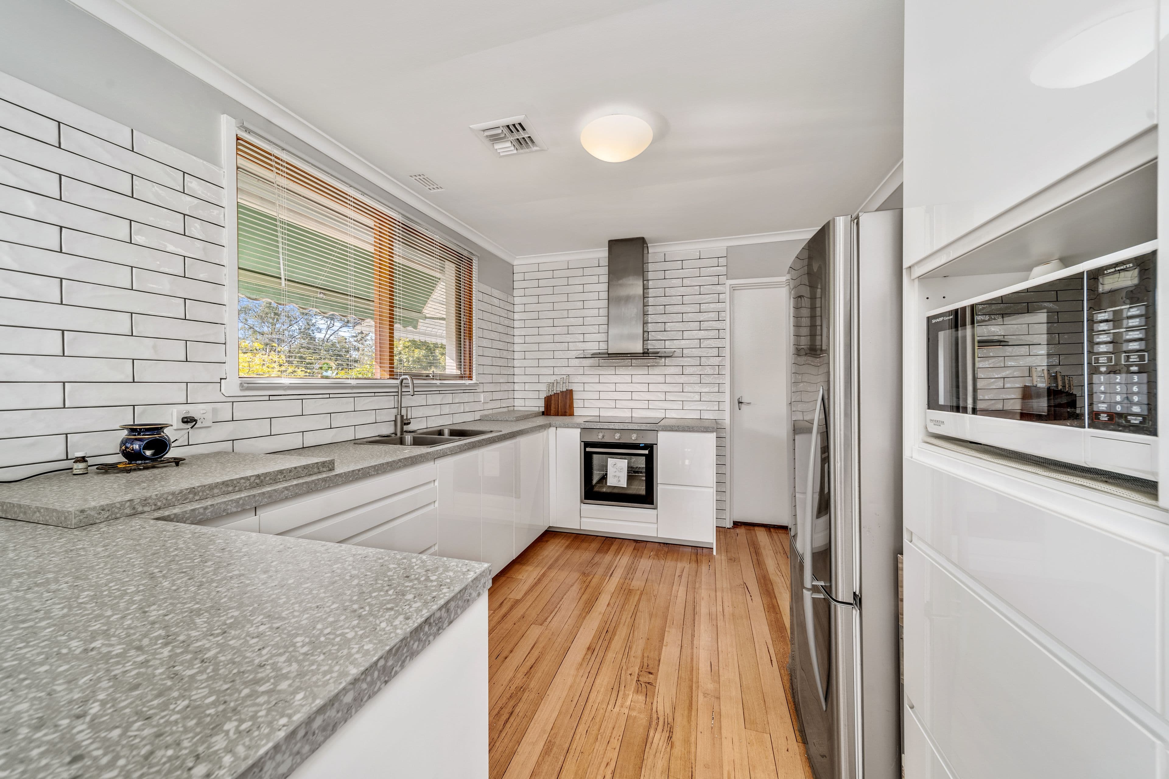 13 Bandjalong Crescent, Aranda ACT 2614, Aranda - Thumbnail 2