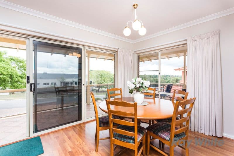 6 Sinclair Crescent, Winthrop WA 6150, Winthrop - Thumbnail 4