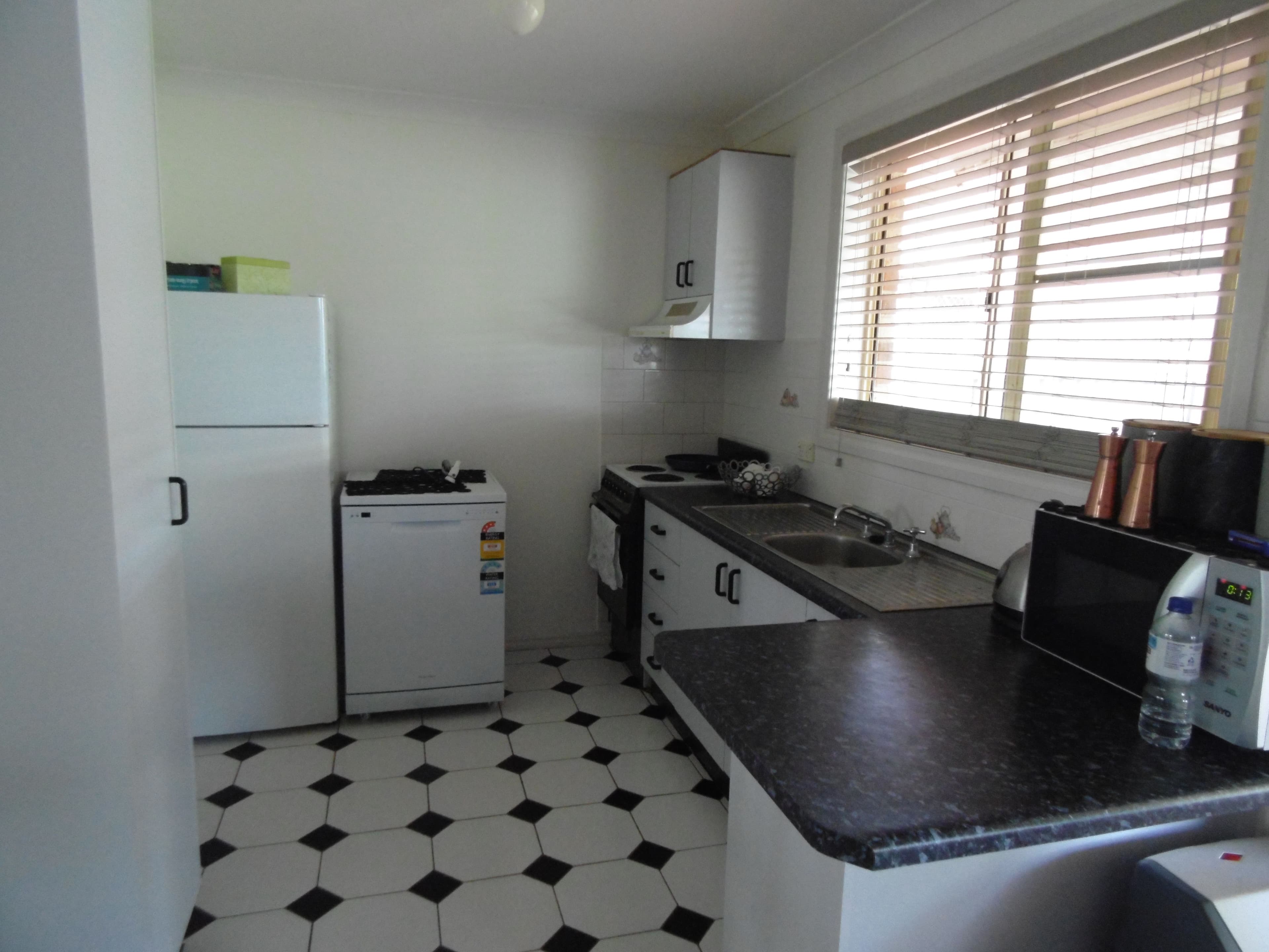 18 Thomas Tom Crescent, Parkes - Thumbnail 3