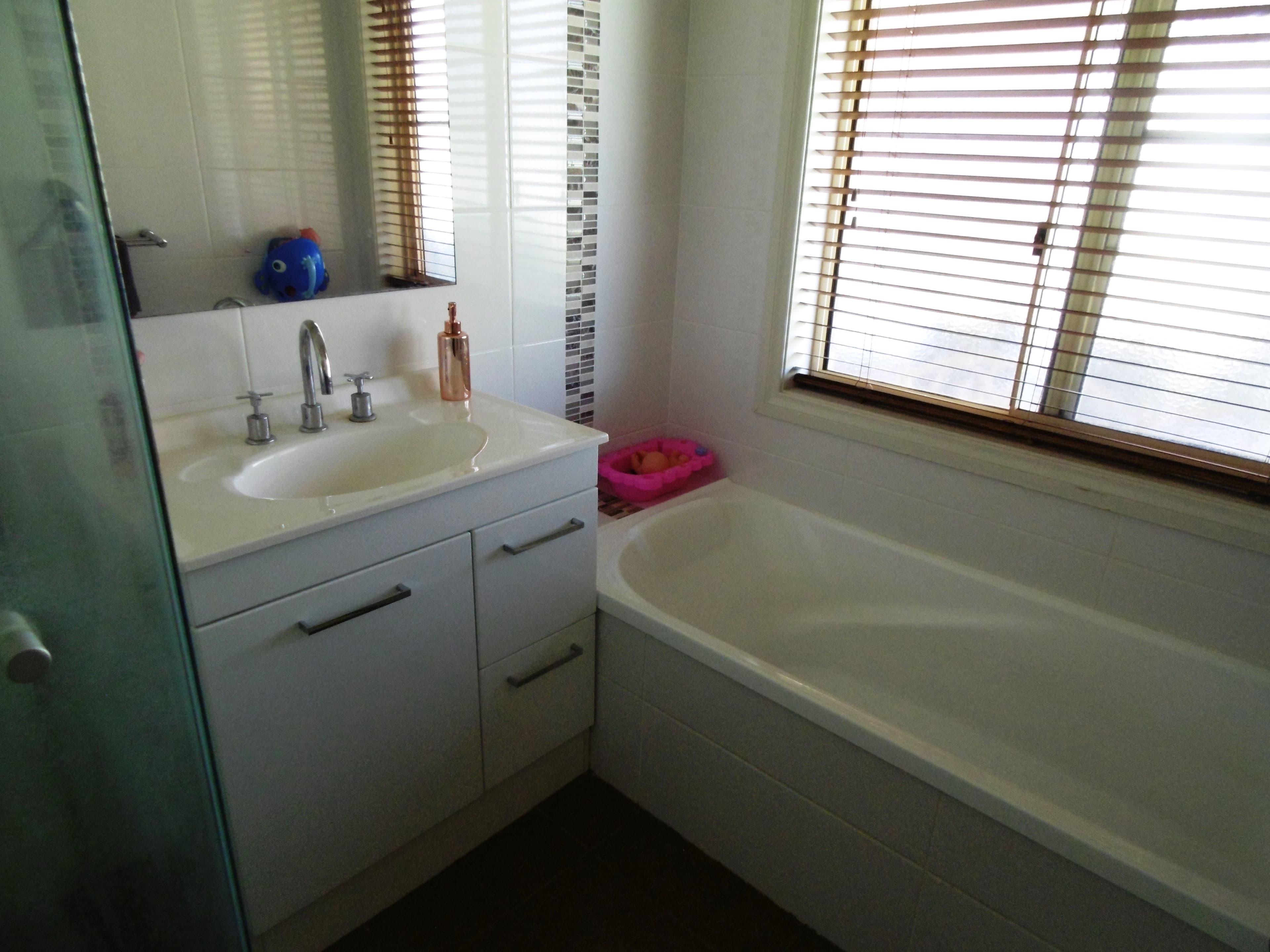 18 Thomas Tom Crescent, Parkes - Thumbnail 5