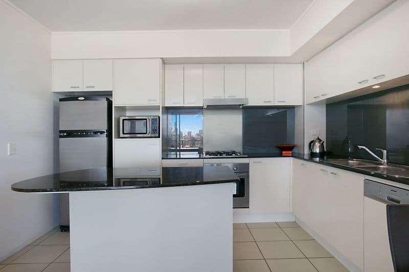 802 'Broadbeach On The Park' 2685 Gold Coast Highway, Broadbeach QLD 4218, Broadbeach - Thumbnail 4