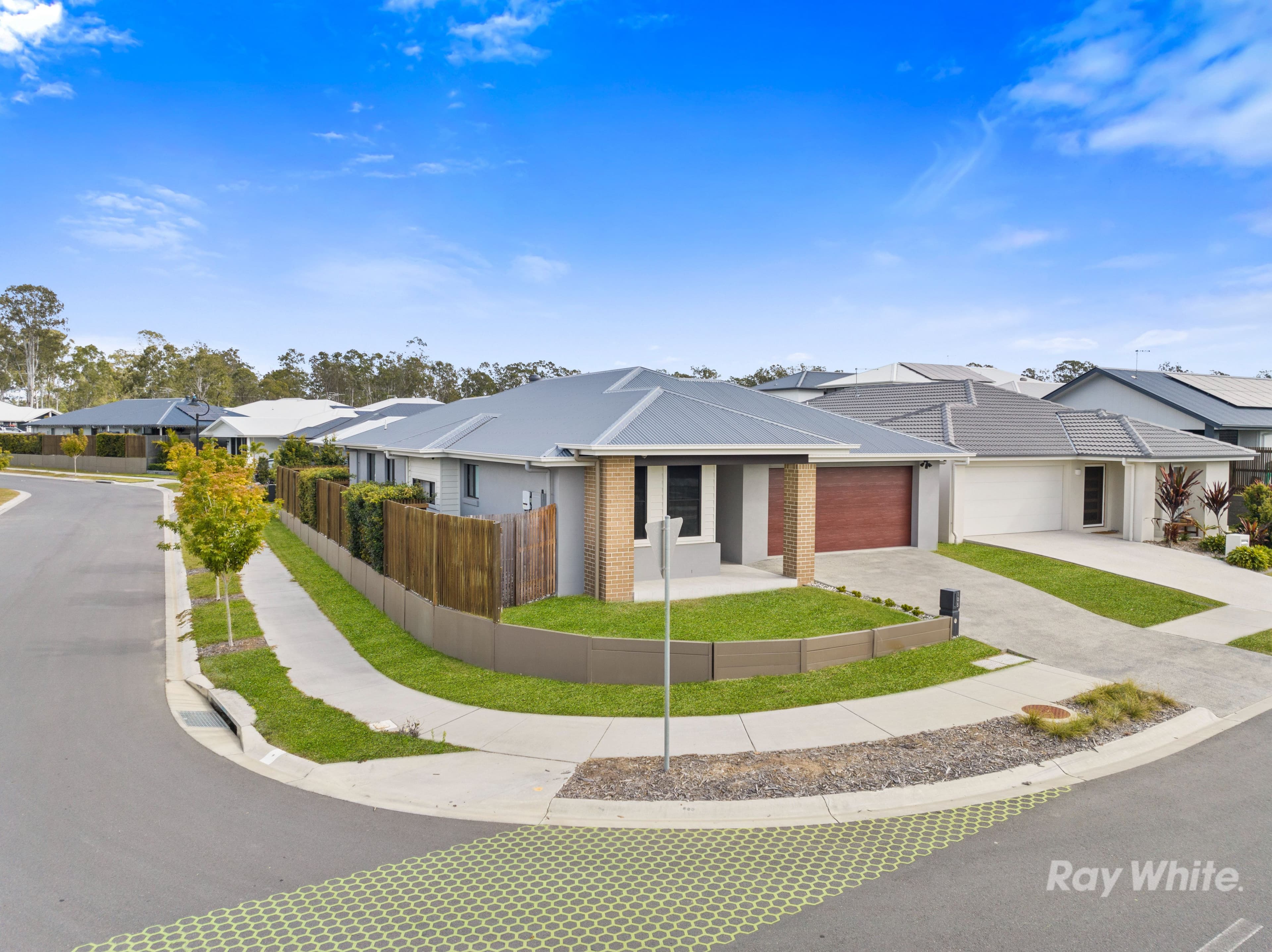 105 Kessels Boulevard, Greenbank QLD 4124, Greenbank - Thumbnail 2