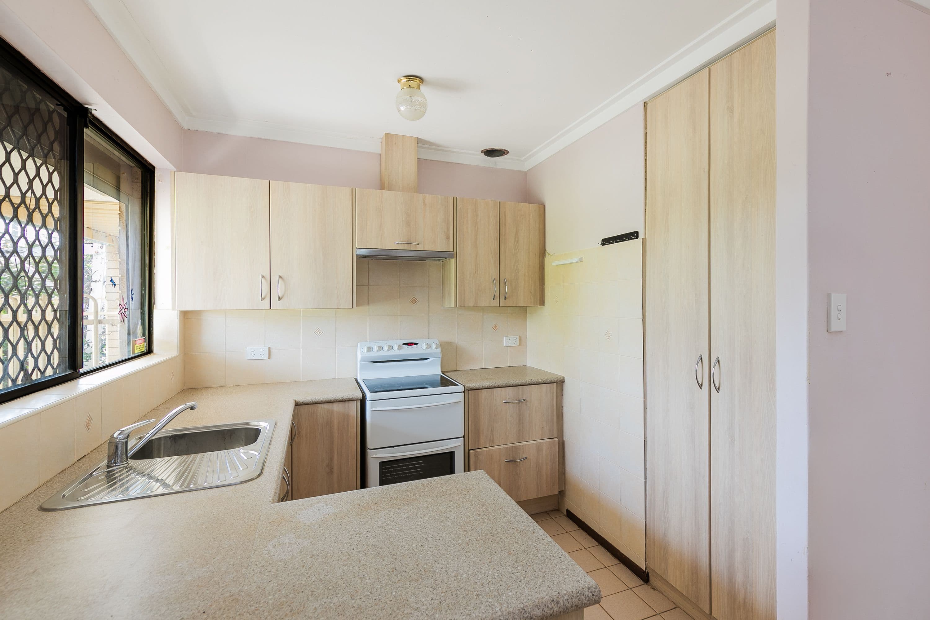 6 Greenwood Court, Kelmscott WA 6111, Kelmscott - Thumbnail 8