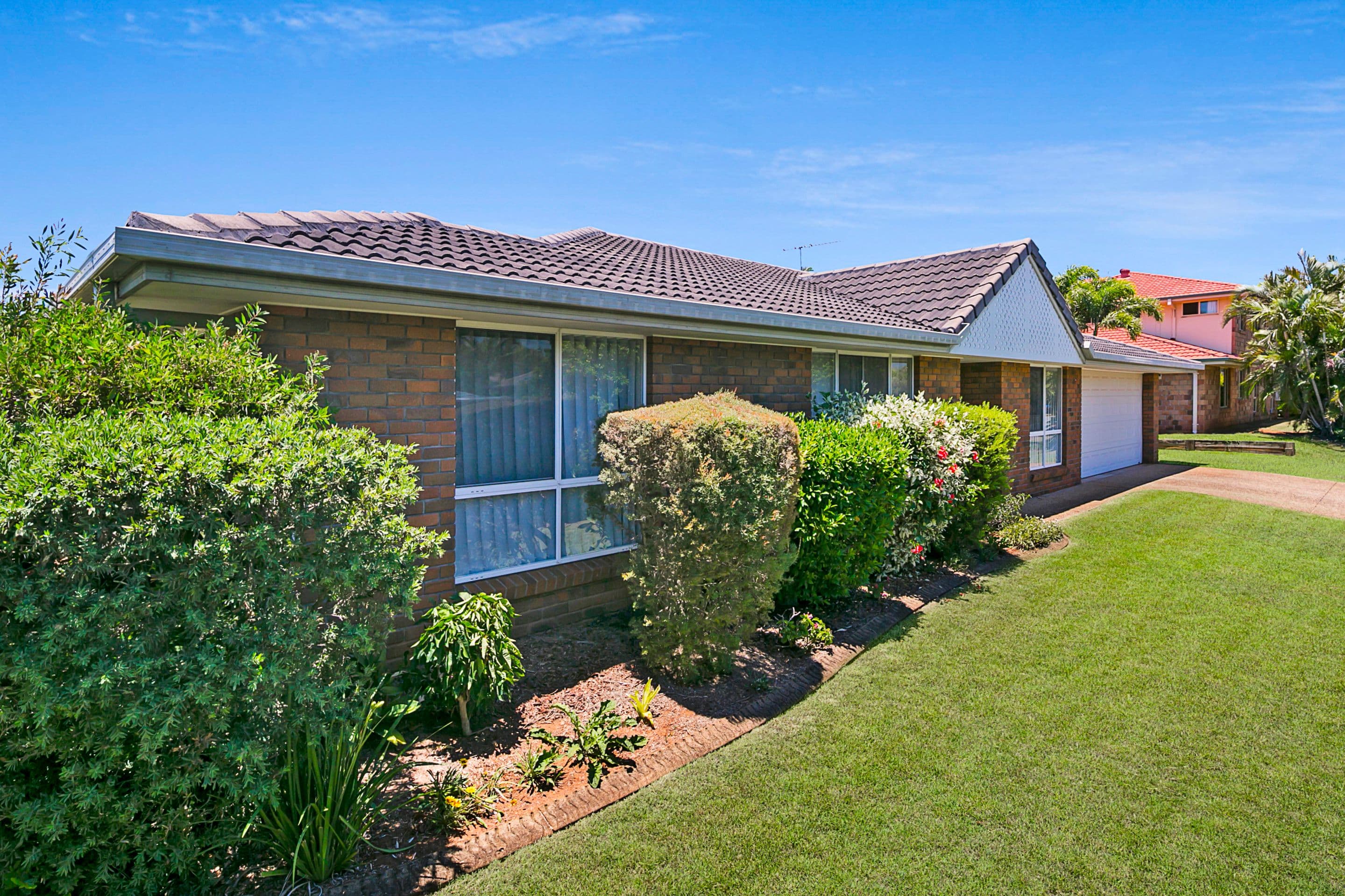 2 Daphne Street, Wellington Point QLD 4160, Wellington Point - Thumbnail 2