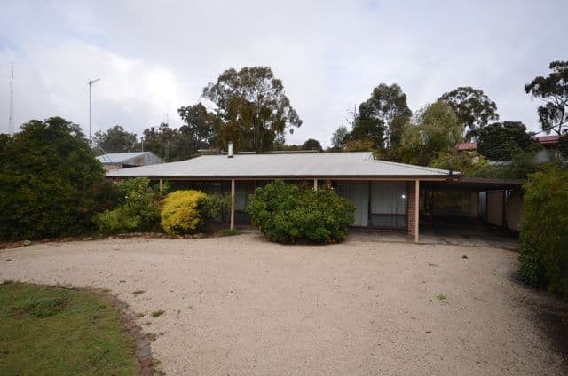 14 Blyth Road, CLARE SA 5453, Clare - Image 1