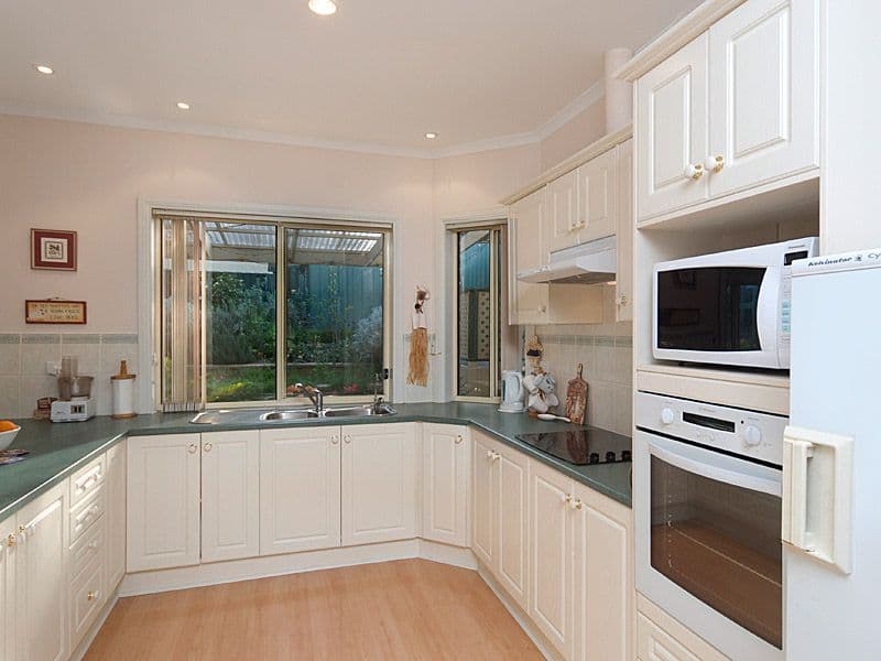13 Bassett Street, NAIRNE SA 5252, Nairne - Thumbnail 4