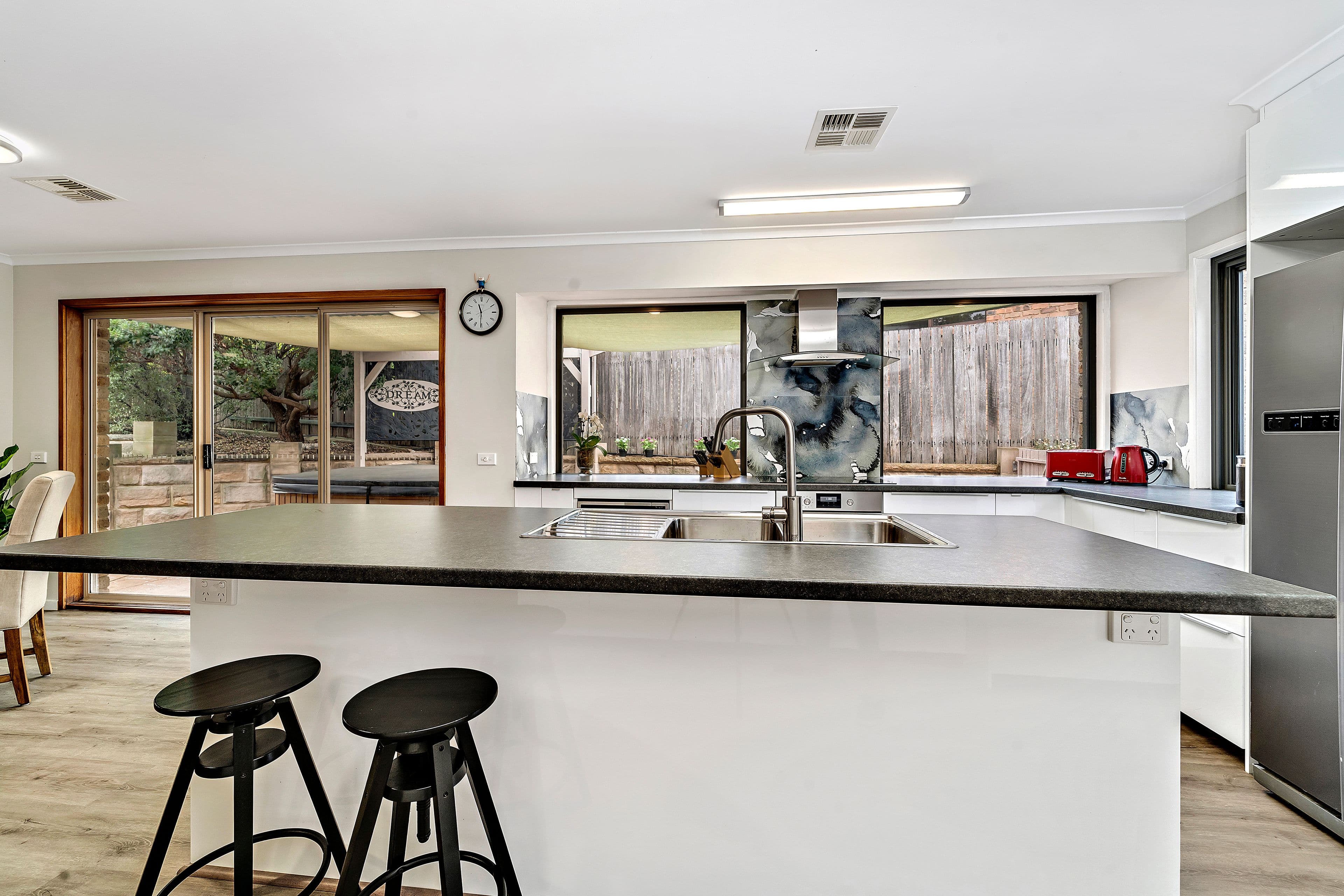 19 Nicklin Crescent, Fadden ACT 2904, Fadden - Thumbnail 8