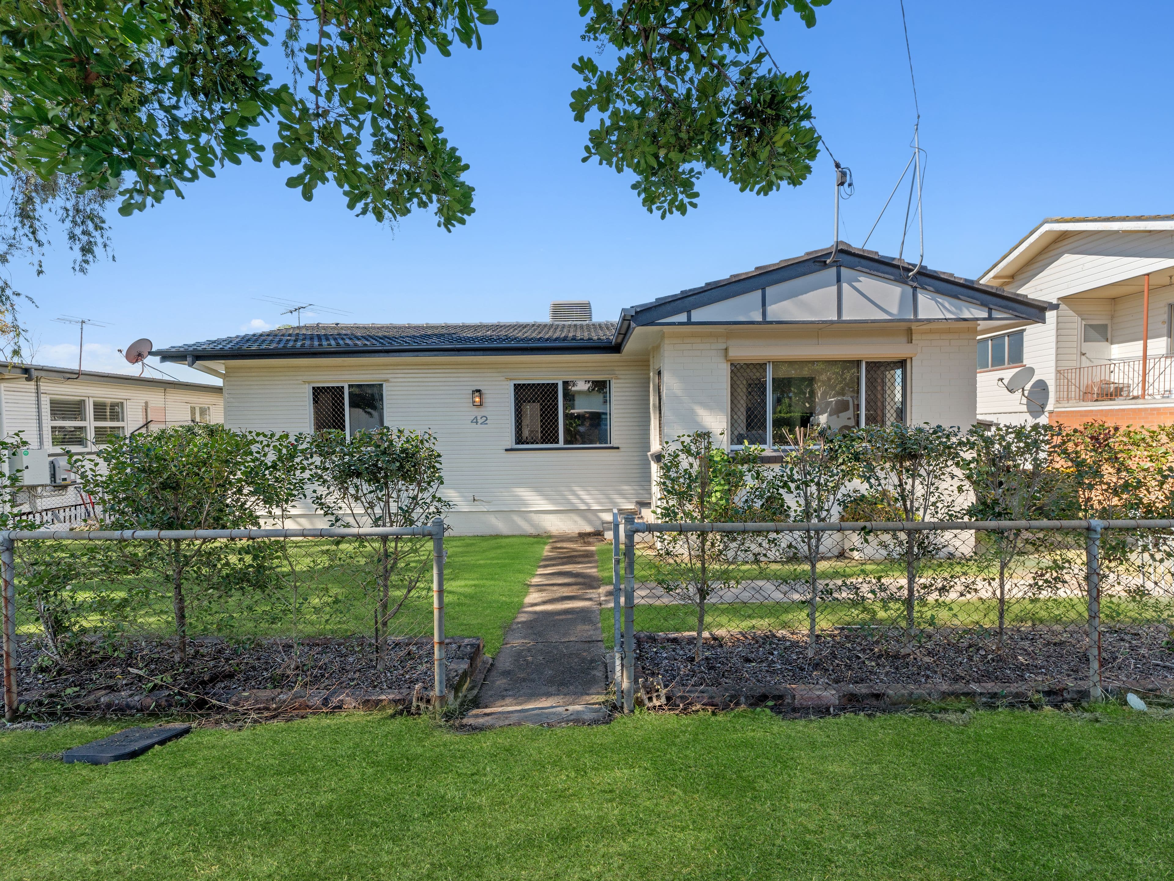 42 Raceview Street, Raceview QLD 4305, Raceview - Image 1