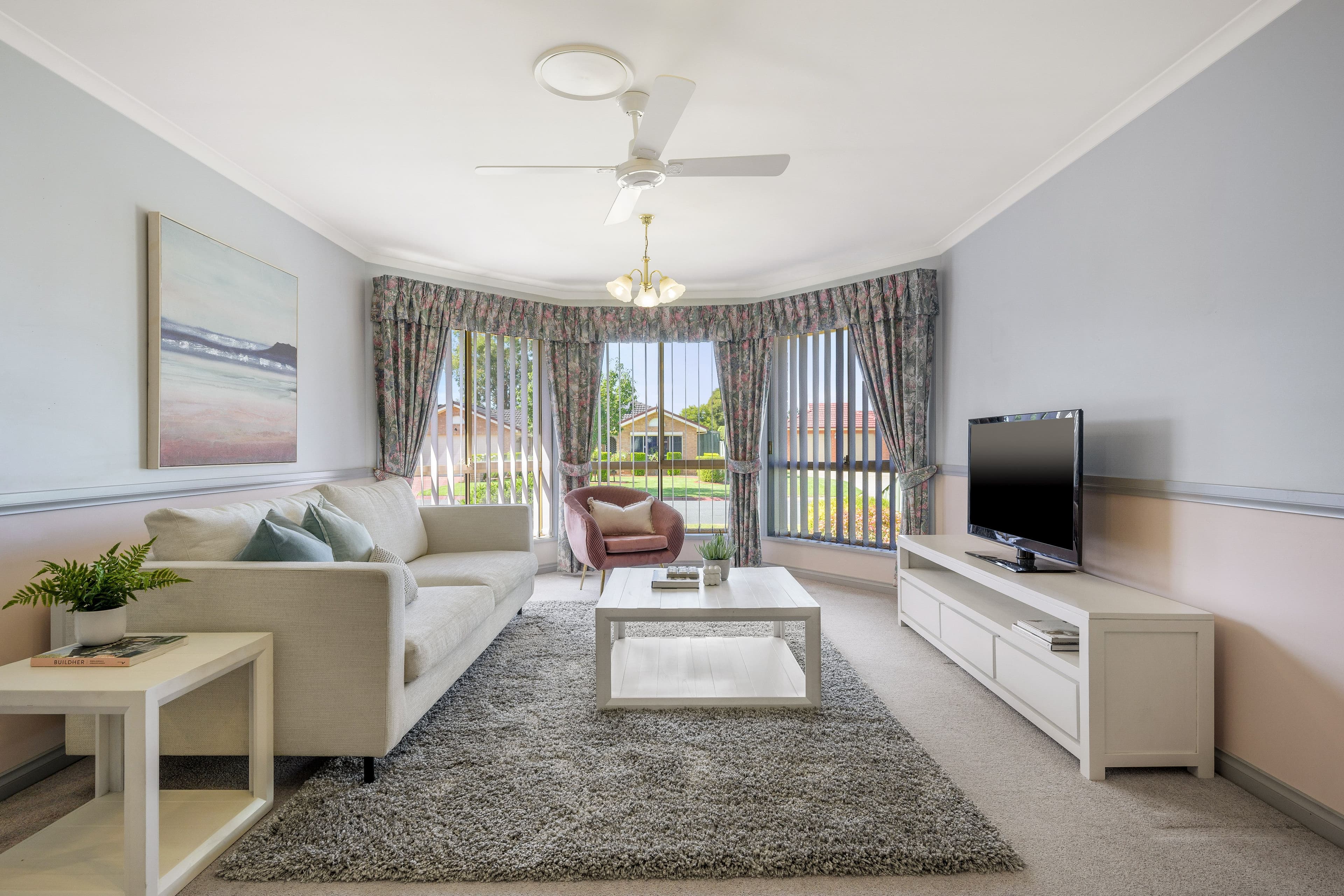 335 Shirleen Crescent, Lavington NSW 2641, Lavington - Thumbnail 2
